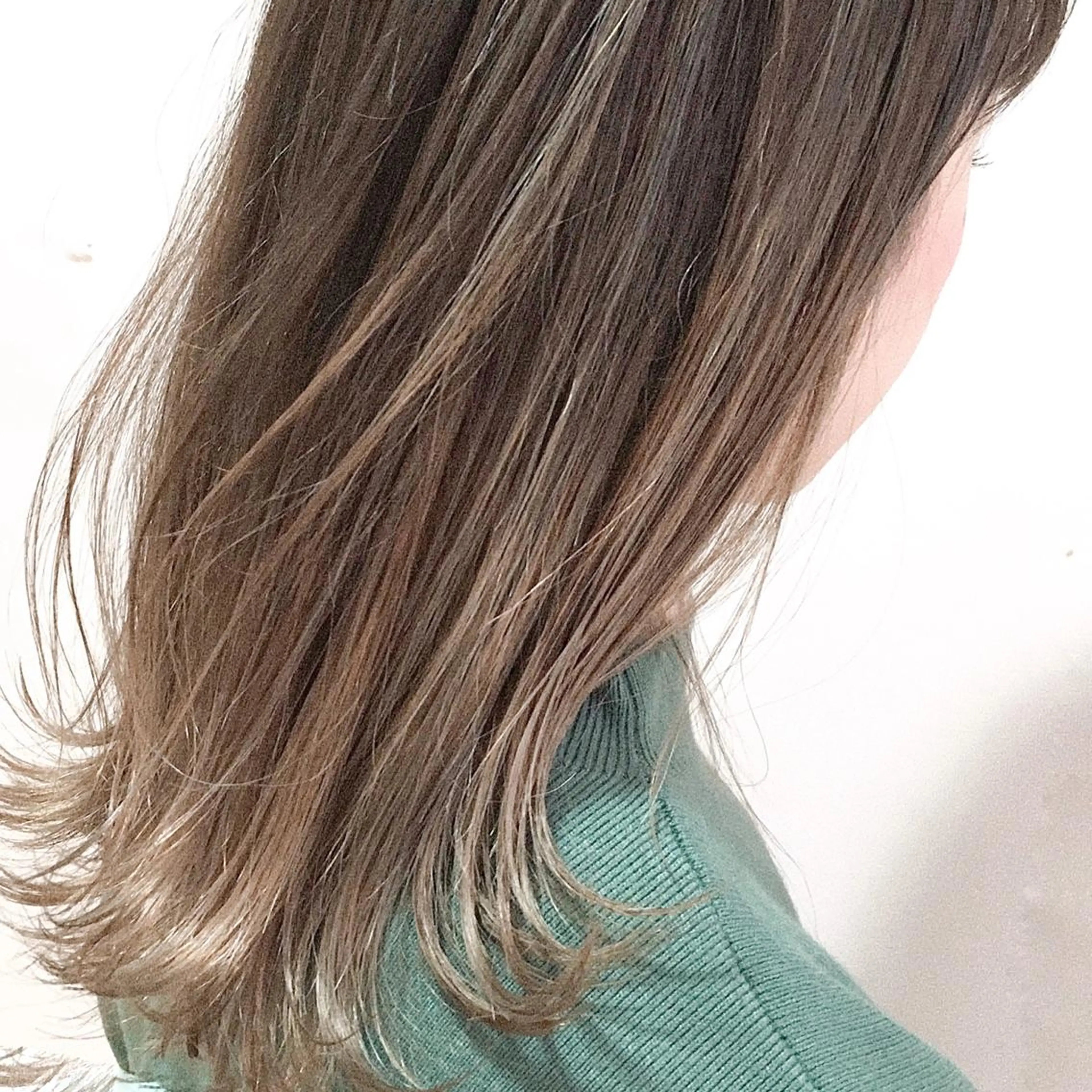 セミロング カラー ひらやま りょういちのヘアスタイル