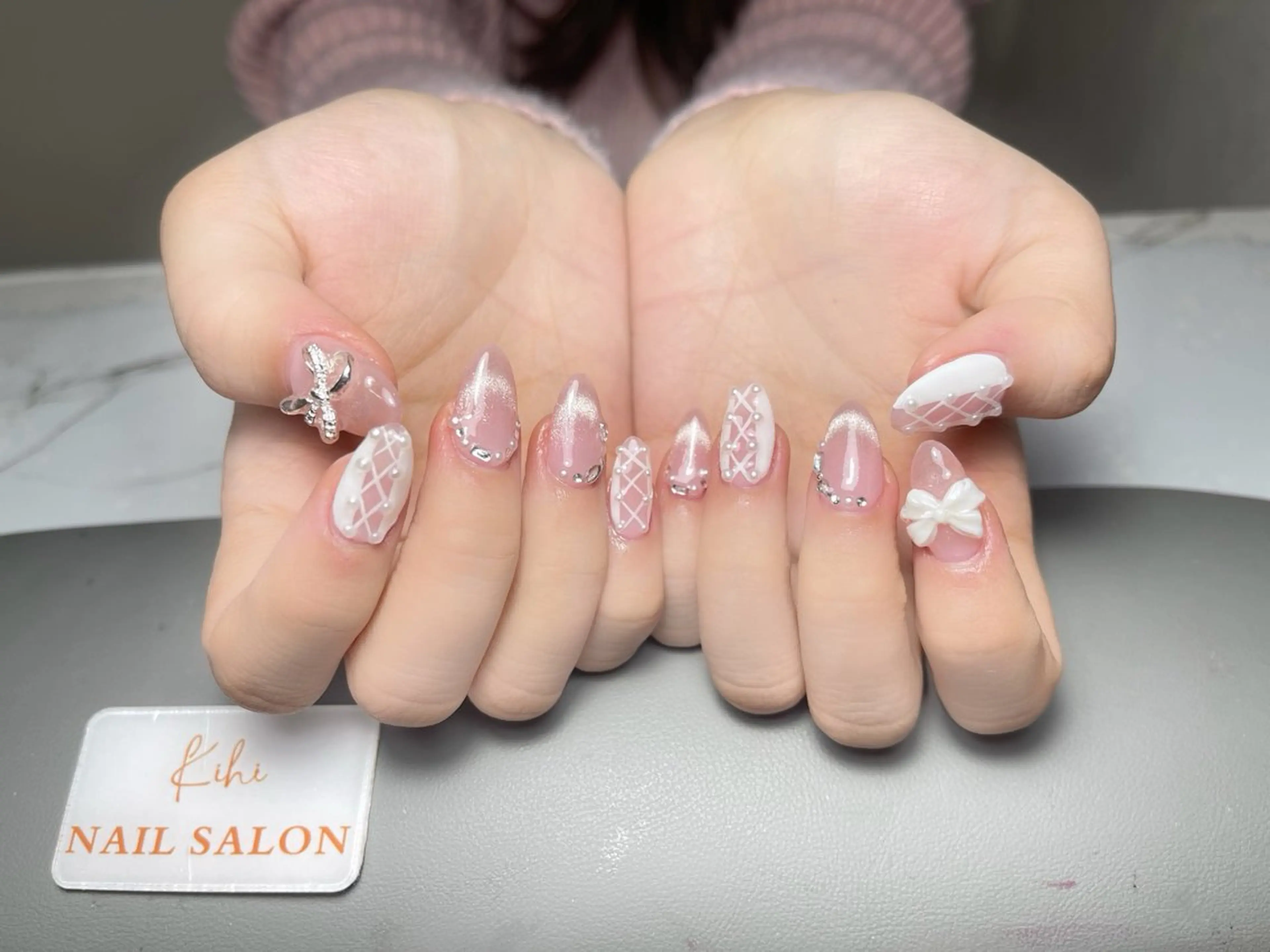 ネイル アートネイル フレンチネイル ジェルネイル グラデーション 韓国ネイル ハンドネイル 💕鈴木ユリ パラジェル/オフ無料のネイルデザイン