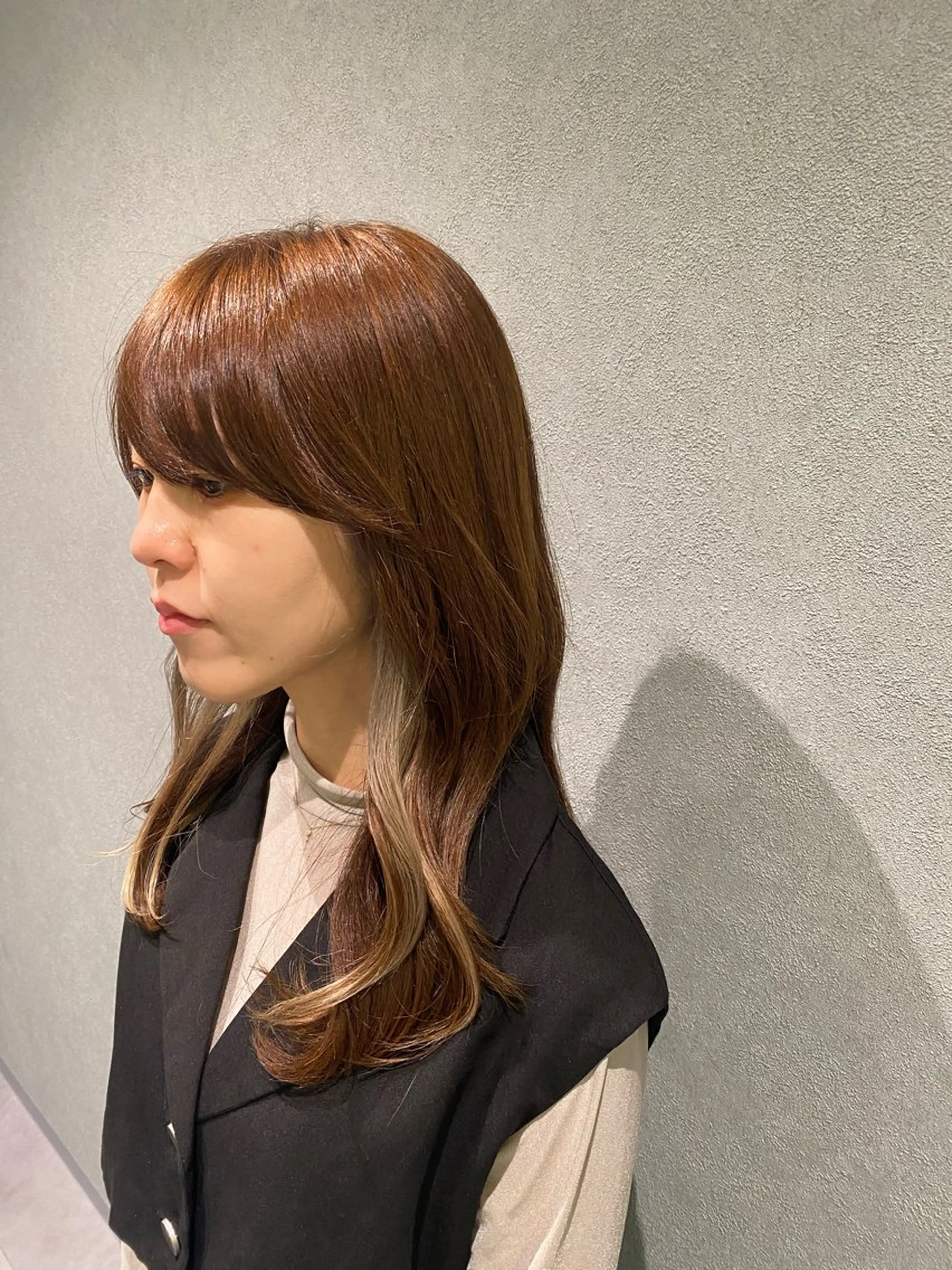 セミロング カラー ベージュカラー ブリーチ ブラウンカラー ブラウンベージュ ブリーチなしカラー Chouette .ayakaのヘアスタイル