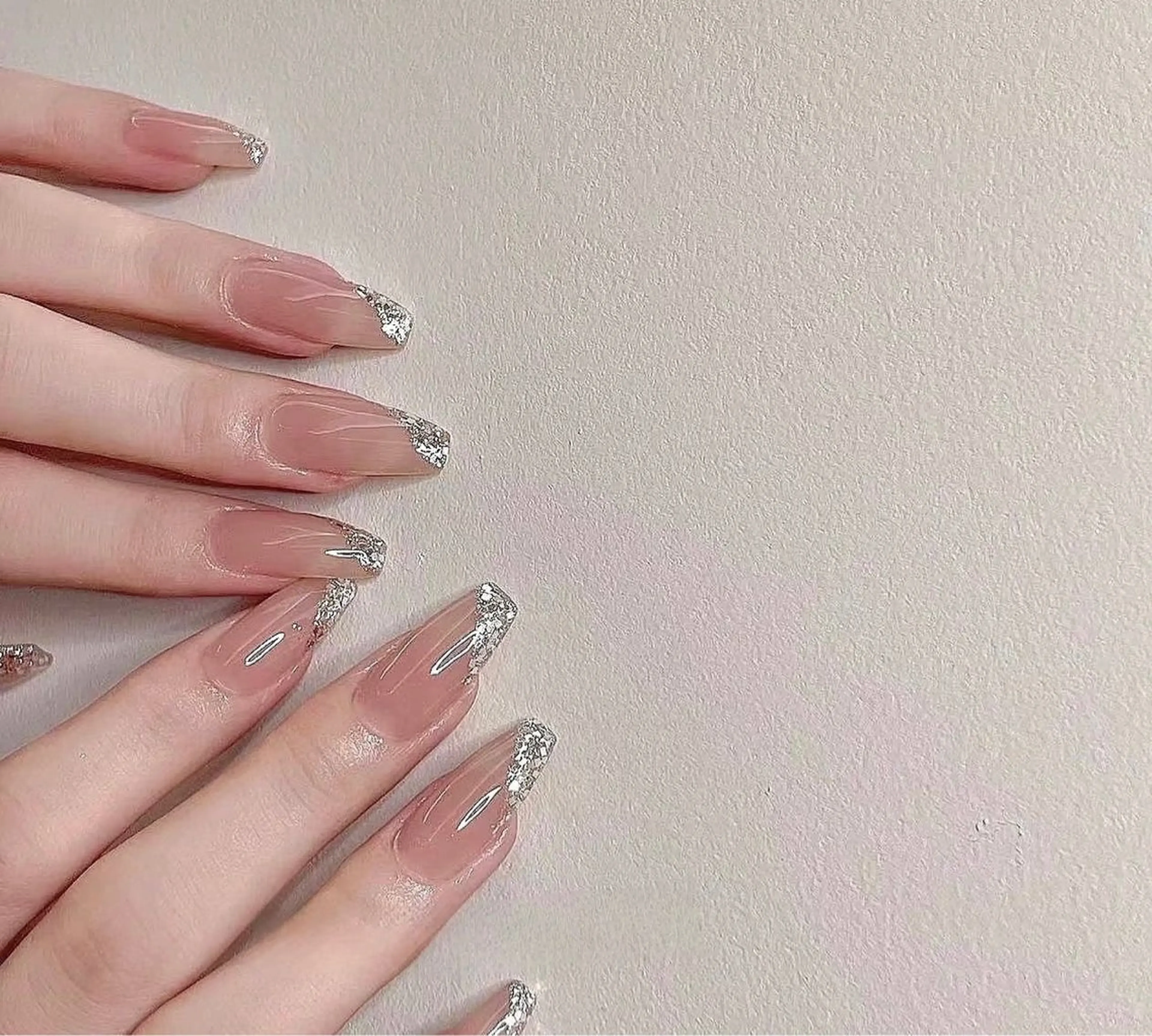 ネイル フレンチネイル ジェルネイル ガーリー グラデーション キラキラネイル Liora nail 1のネイルデザイン