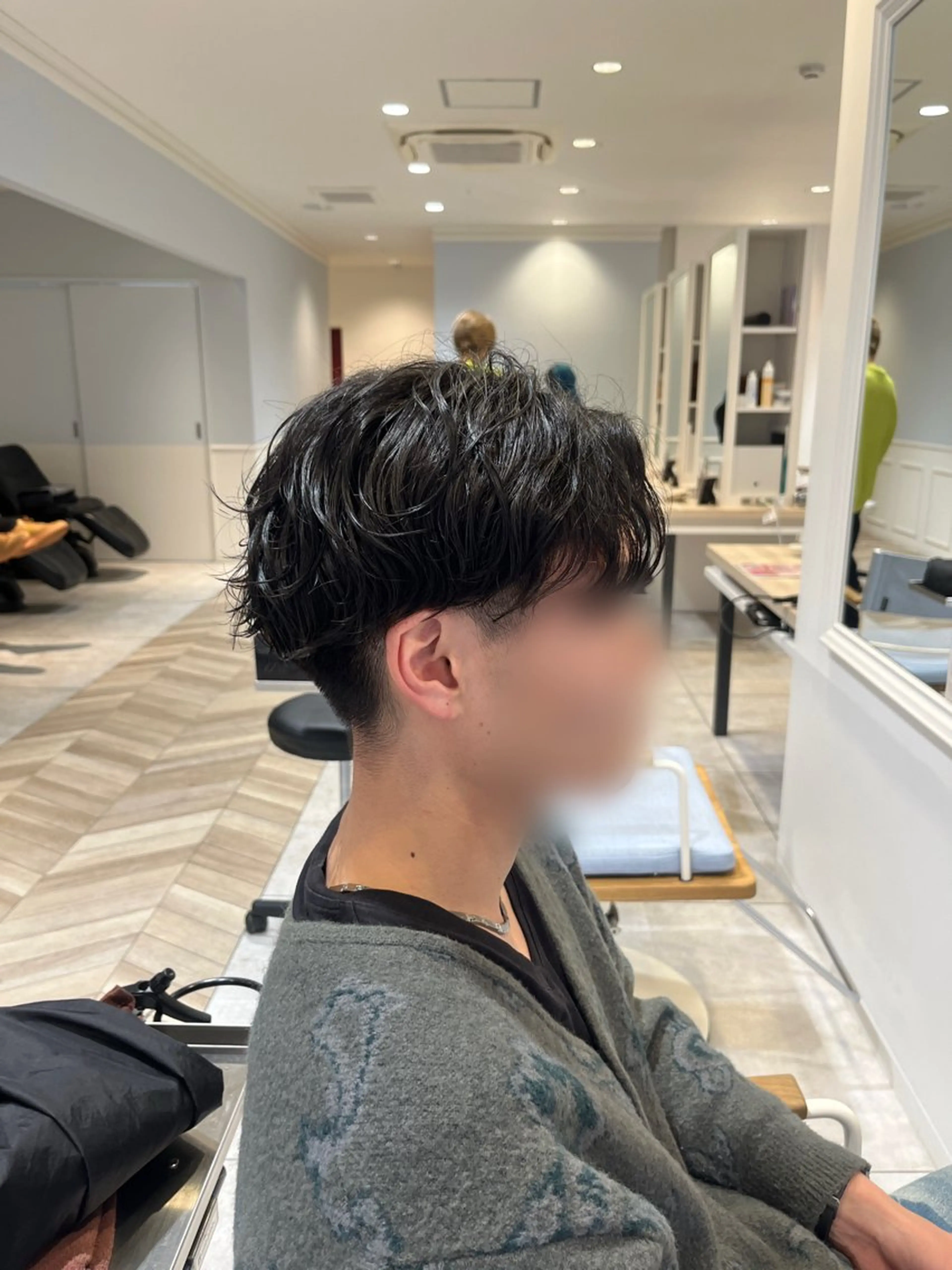 【🤍カット＋特殊パーマ】¥7,100　ツイスパ・波巻きもOK！垢抜け重視◎韓国ヘア/メンズ限定/ミニモ学割の写真