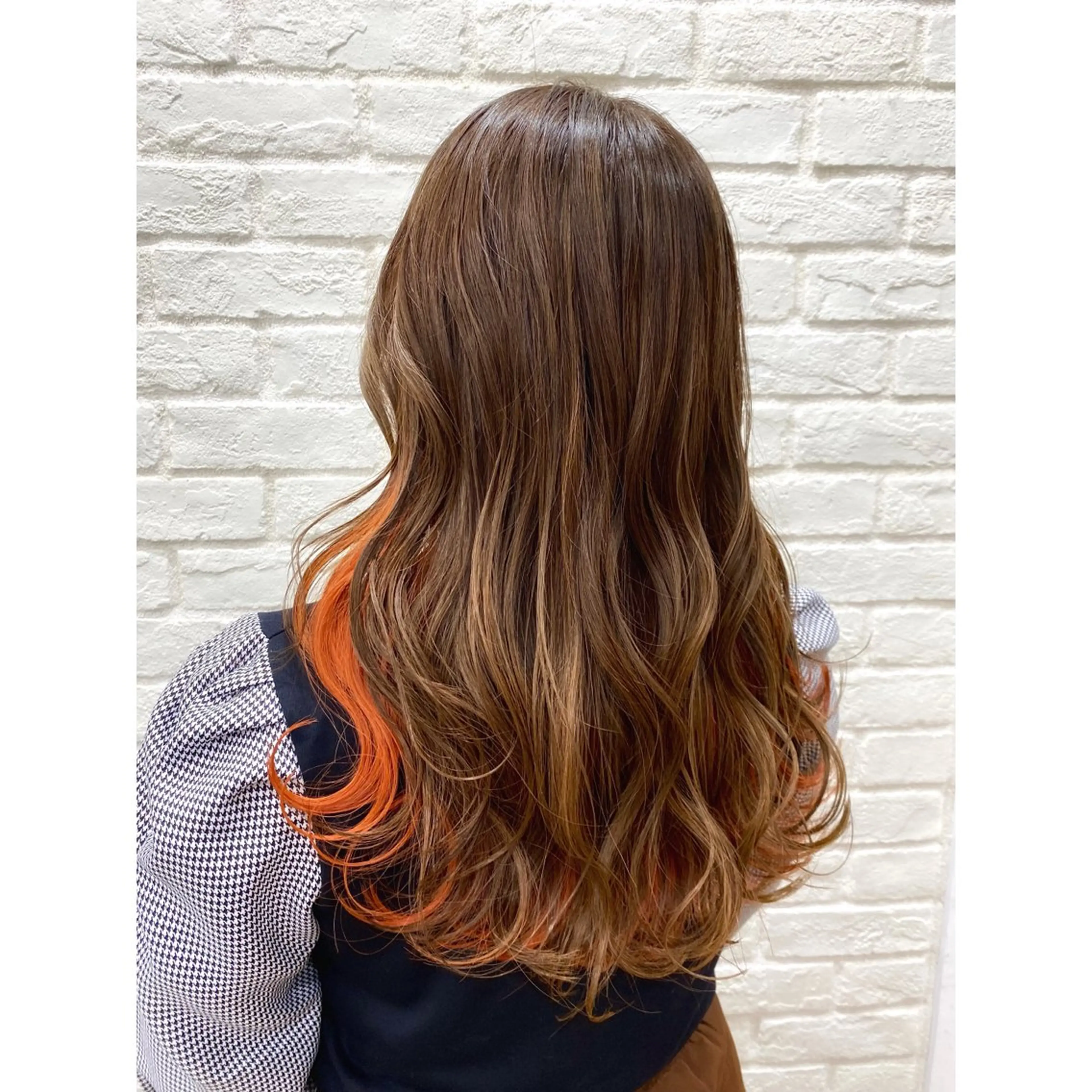 ロング カラー オレンジ やじま ひろこのヘアスタイル