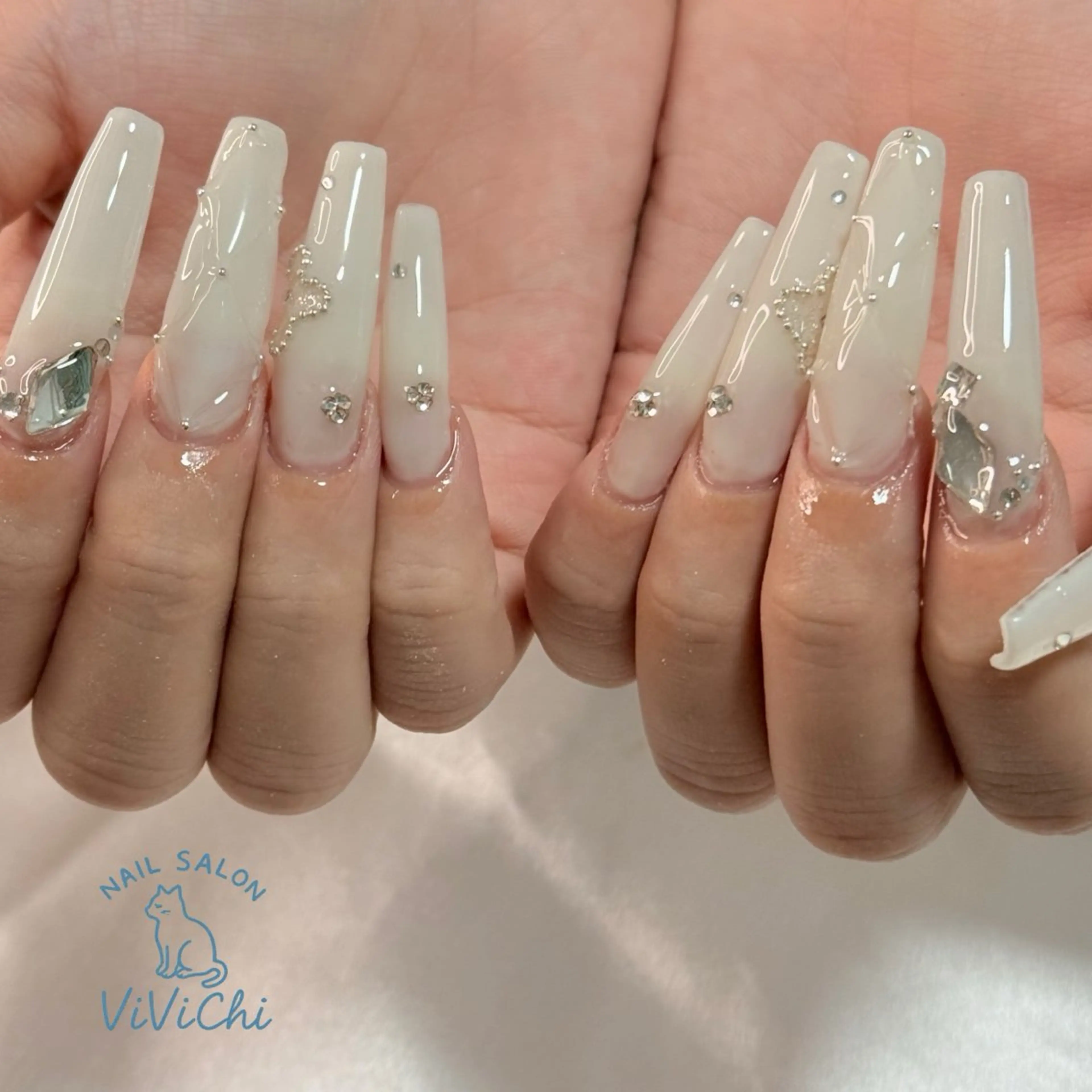 ネイル ハンドネイル NAILSALON ViViChi所属・ViViChi 梨帆のネイルデザイン