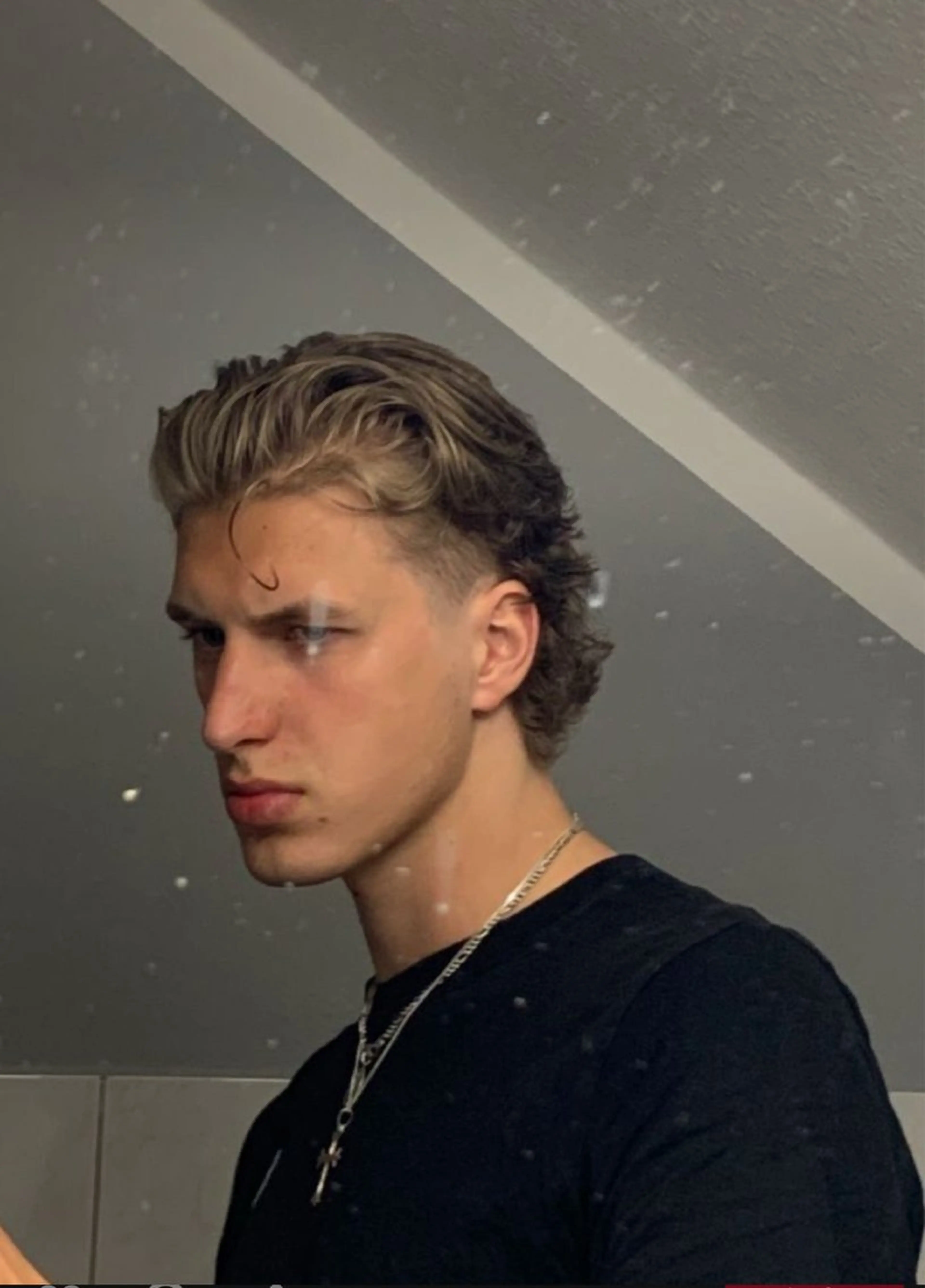 ショート カラー パーマ メンズ フェードカット マレットヘア クラシックスタイル 💈鈴木洵誠のヘアスタイル