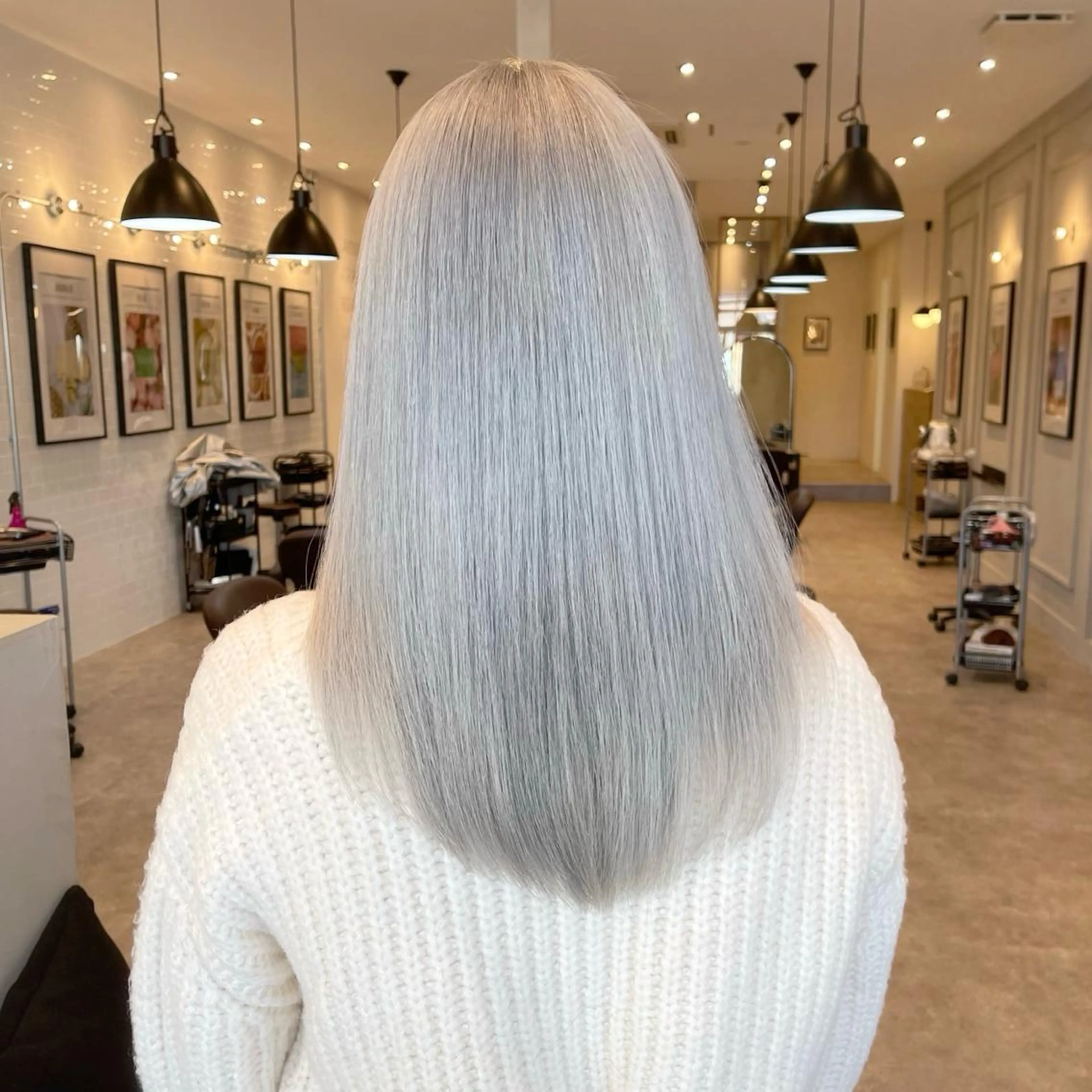 セミロング カラー バレイヤージュ デザインカラー ハイライトカラー 外国人風カラー ハイライト カット ヘアカラー トリートメント アンドウ ユウ/ レイヤーカット/韓国のヘアスタイル