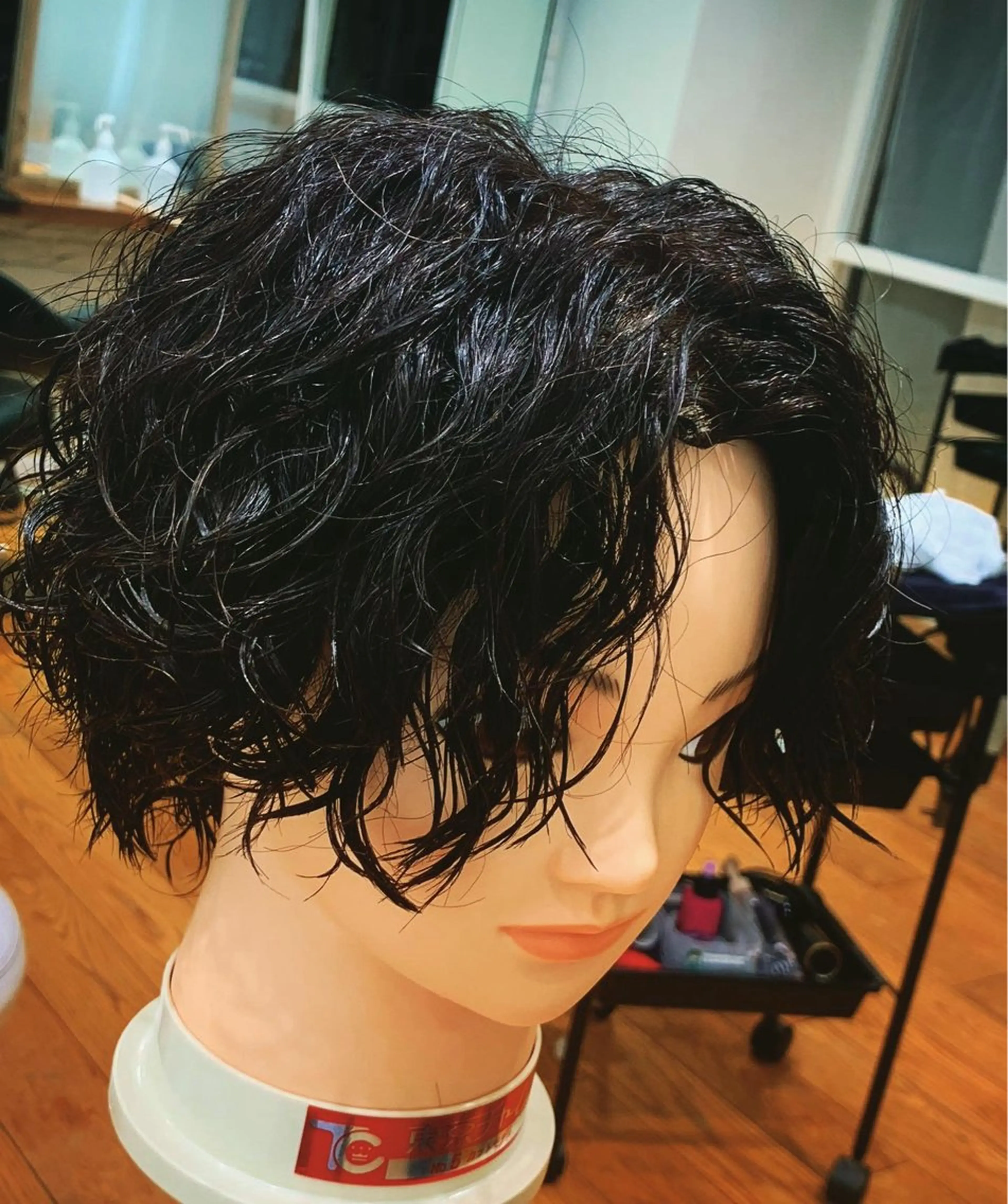 ミディアム メンズパーマ 岩成健志郎のヘアスタイル