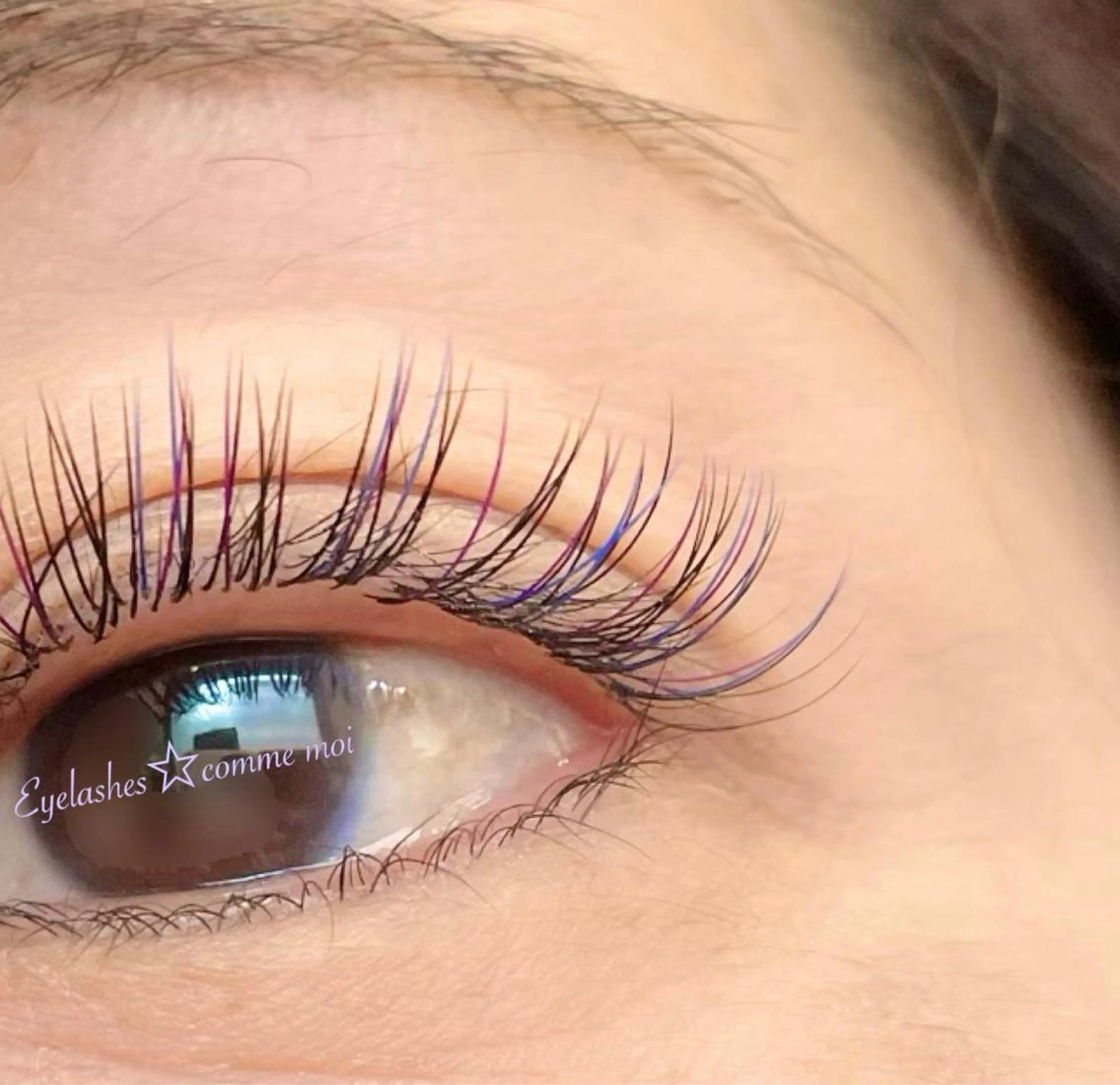 ☆カラーフルorMIXまつげエクステ【フラットラッシュ】80本(内31​〜​80本カラー)の写真