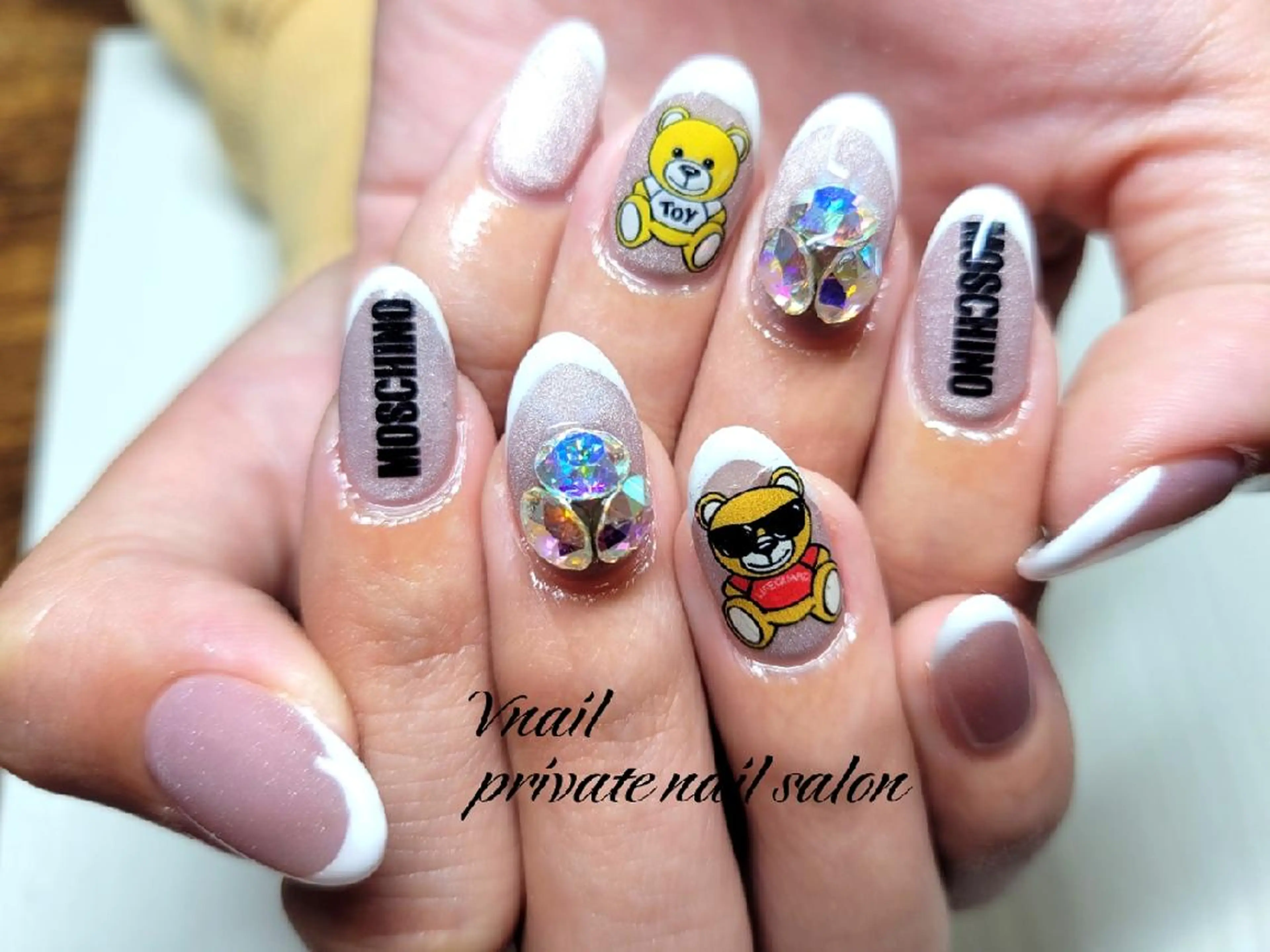 ネイル V. nailのネイルデザイン