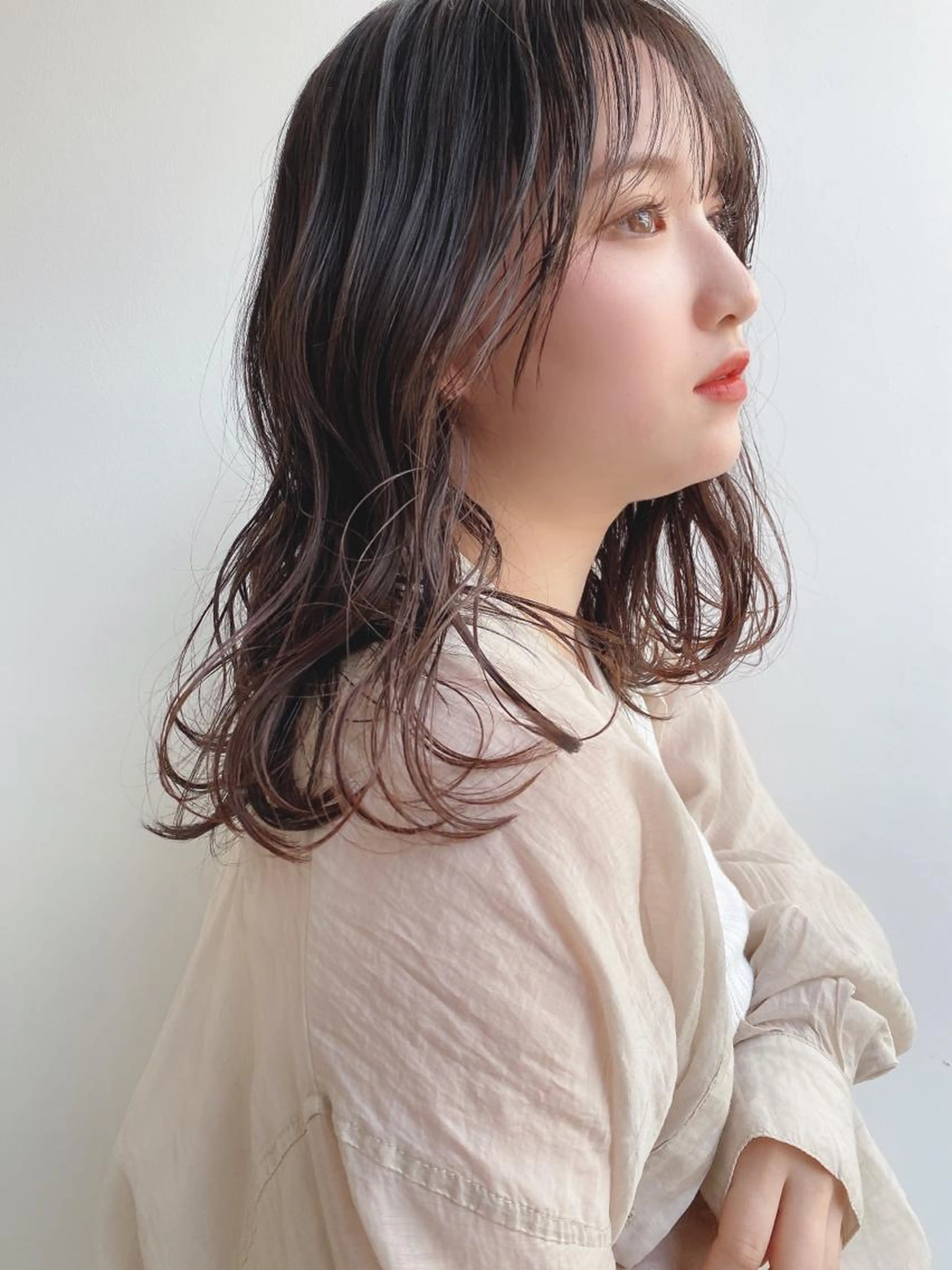 カット➕プラチナカラー➕ハホニコトリートメントの写真