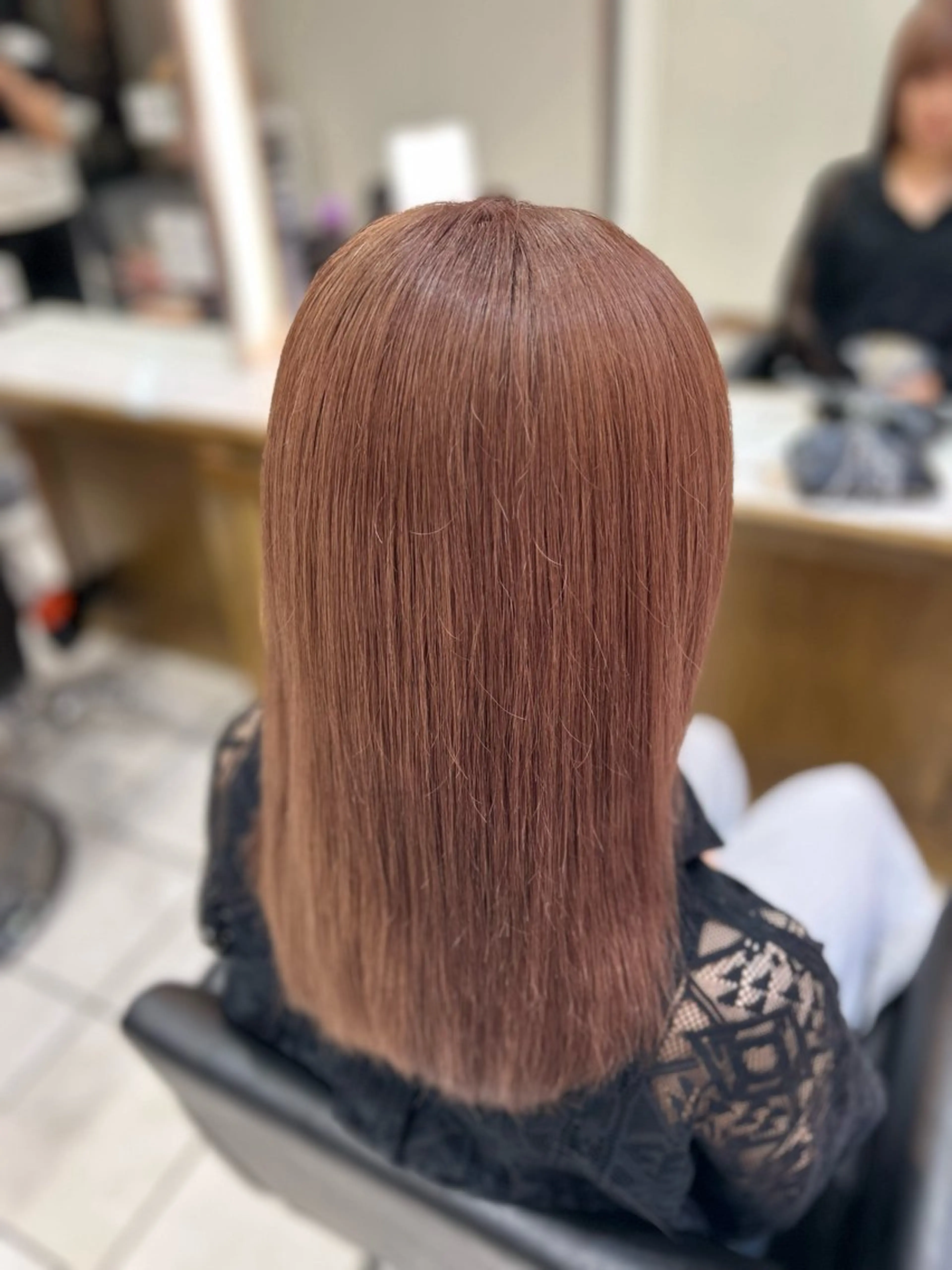 セミロング カラー ヘアカラー トリートメント 🫧ニュアンスカラー 🫧横田 冴🫧のヘアスタイル