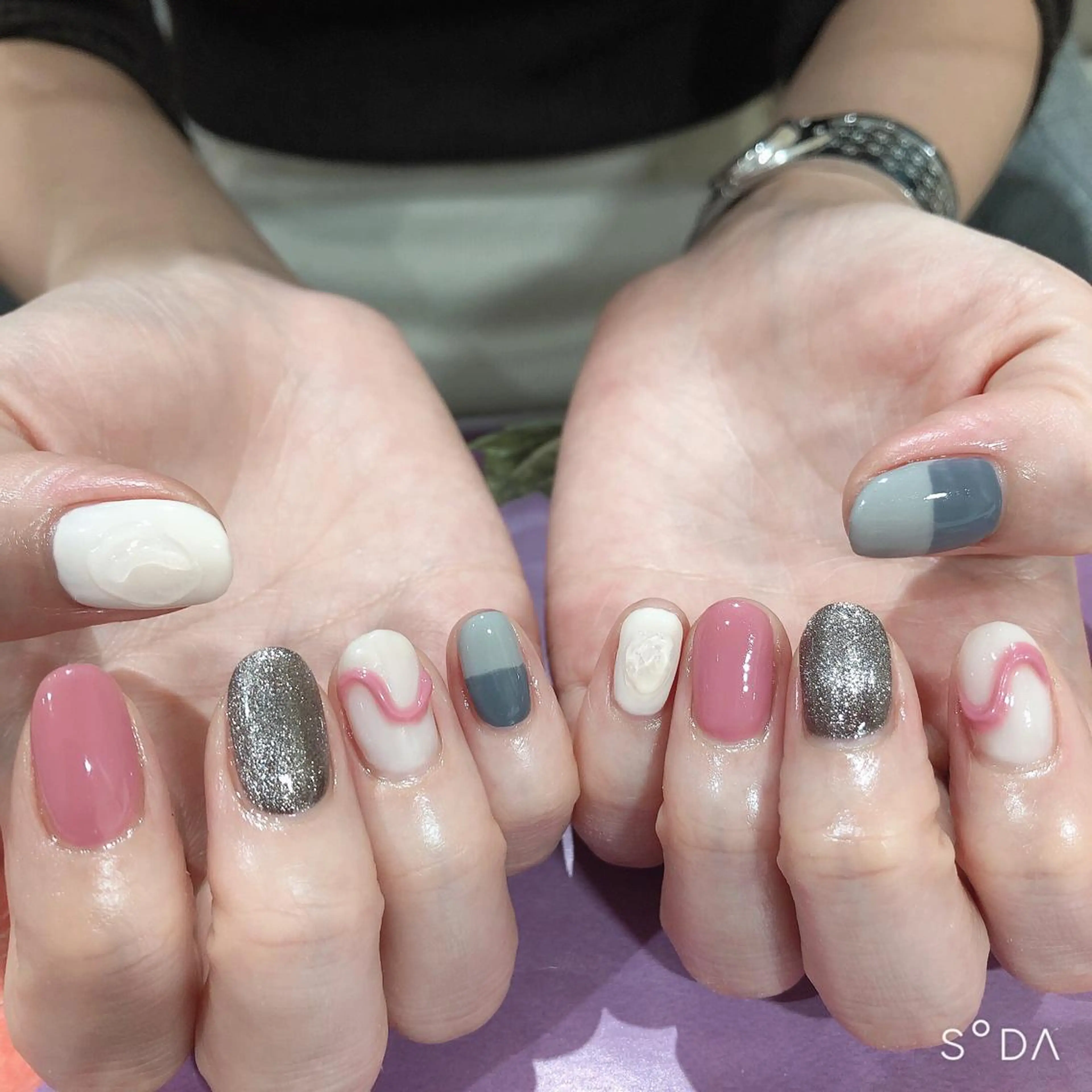 ネイル ニュアンスネイル ハンドネイル 吉野✨ ネイルデザイナー✨のネイルデザイン