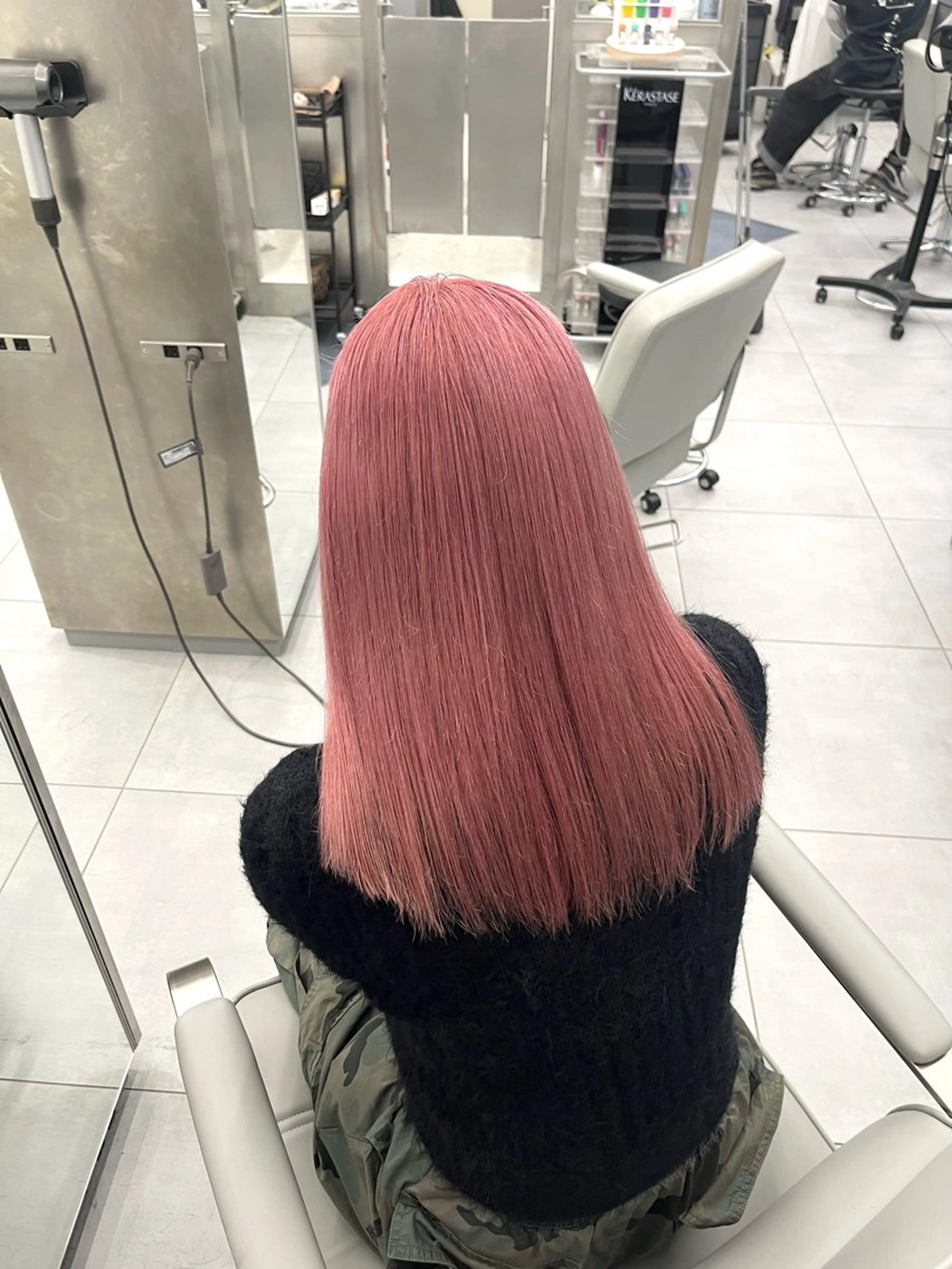 セミロング カラー ヘアアレンジ ハイトーン/透明感/ レイヤー/かずや🦁のヘアスタイル