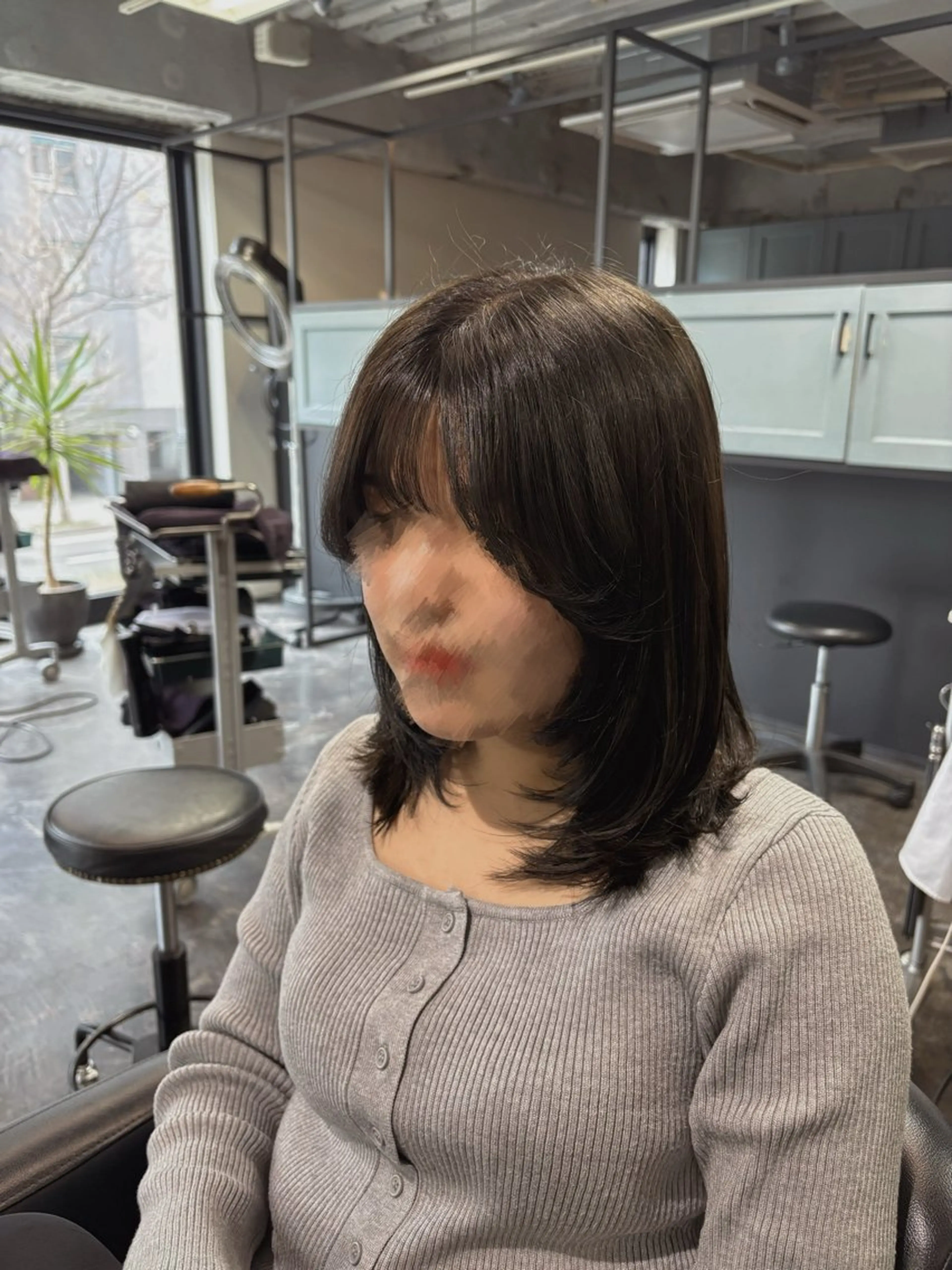 ミディアム カラー ミディアムレイヤー ブラウンカラー オリーブブラウン レイヤーカット カット ヘアカラー 暖色カラー/髪質改善 🐮ユイカのヘアスタイル