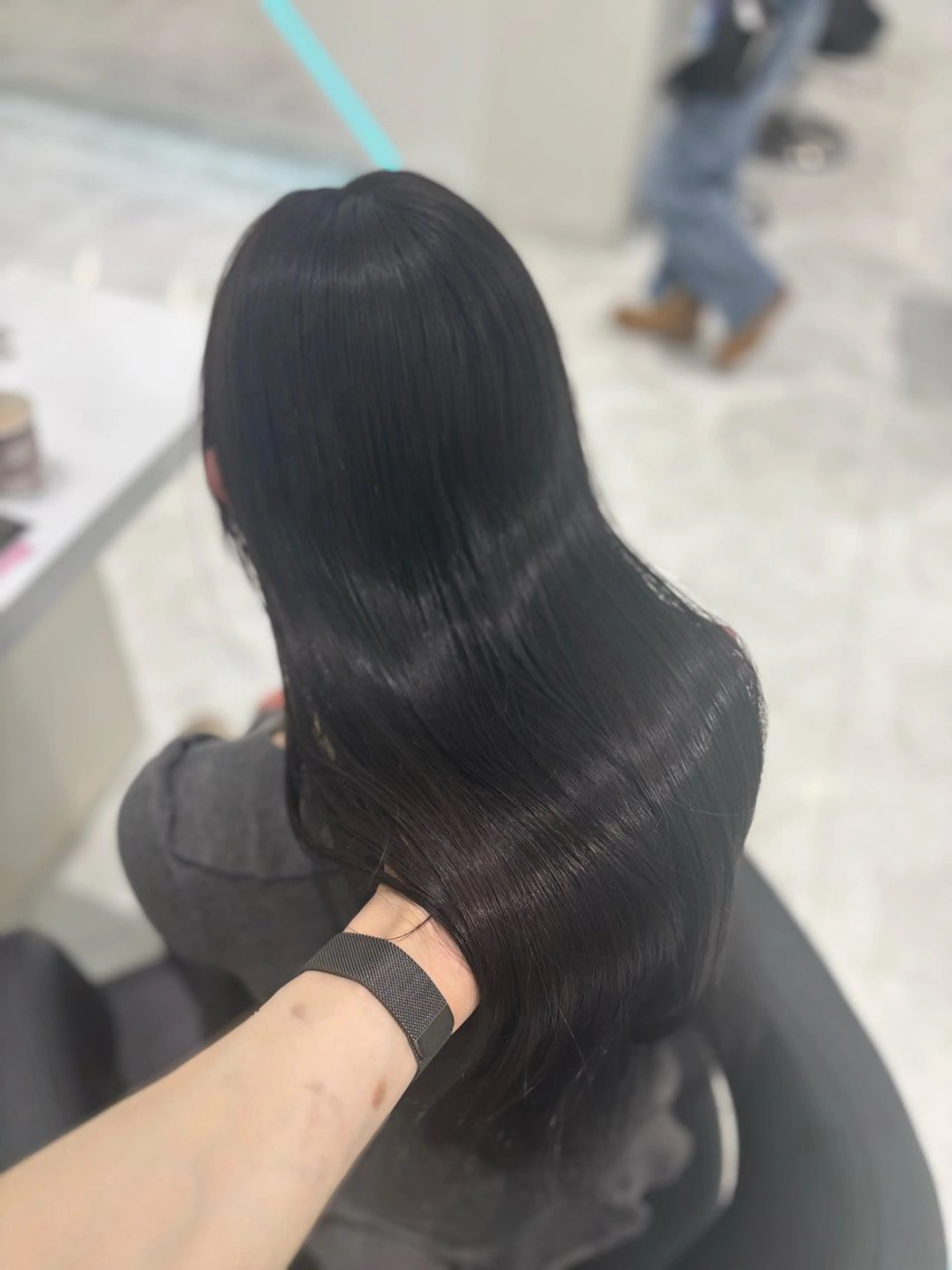 ロング カラー ヘアカラー トリートメント ヘッドスパ ヘアセット 流行りの透明感カラー ×縮毛矯正🤍ユウのヘアスタイル