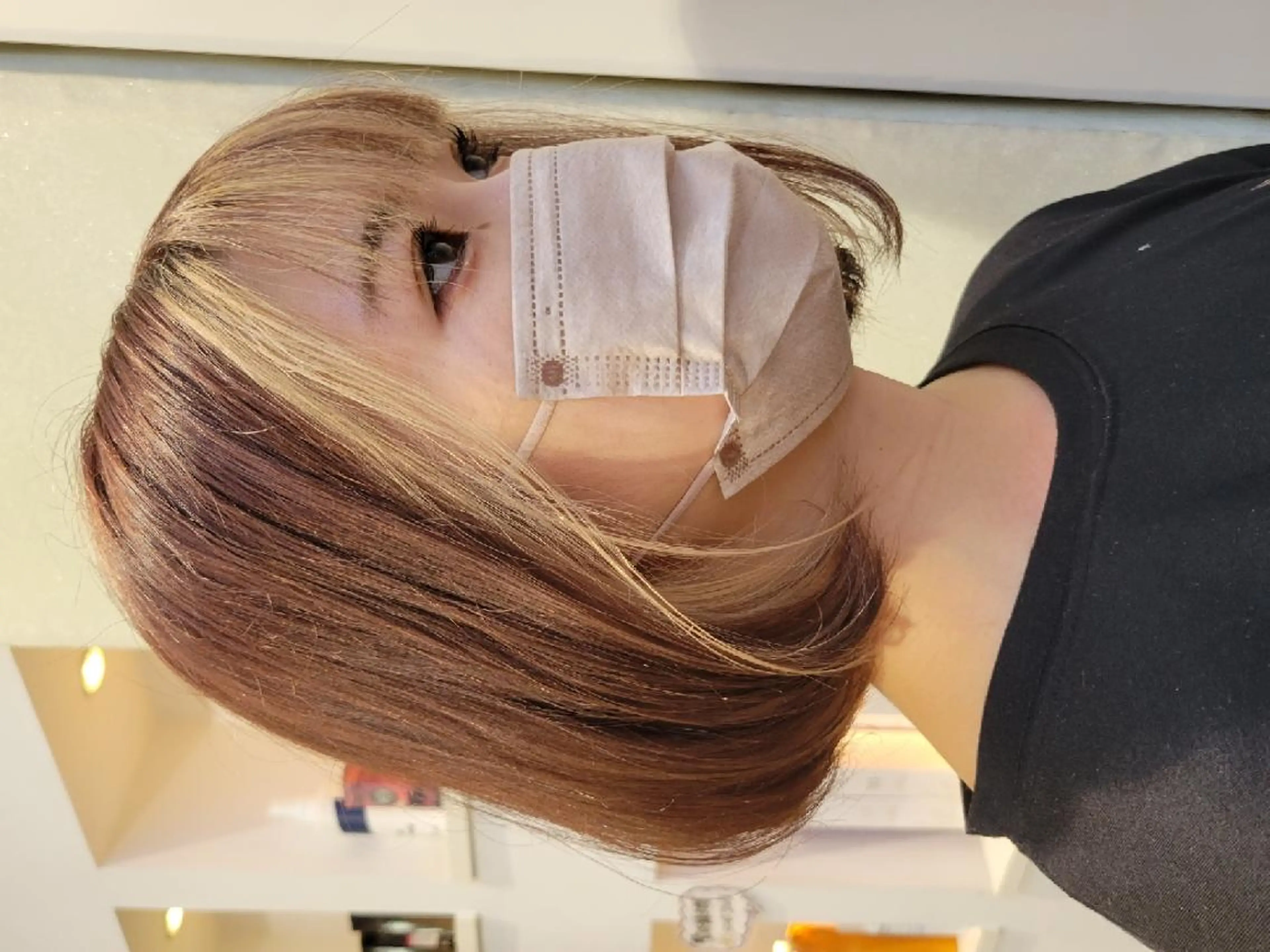 ミディアム 顔周りカット ハイライト ヘアカラー 遠藤 史秋のヘアスタイル