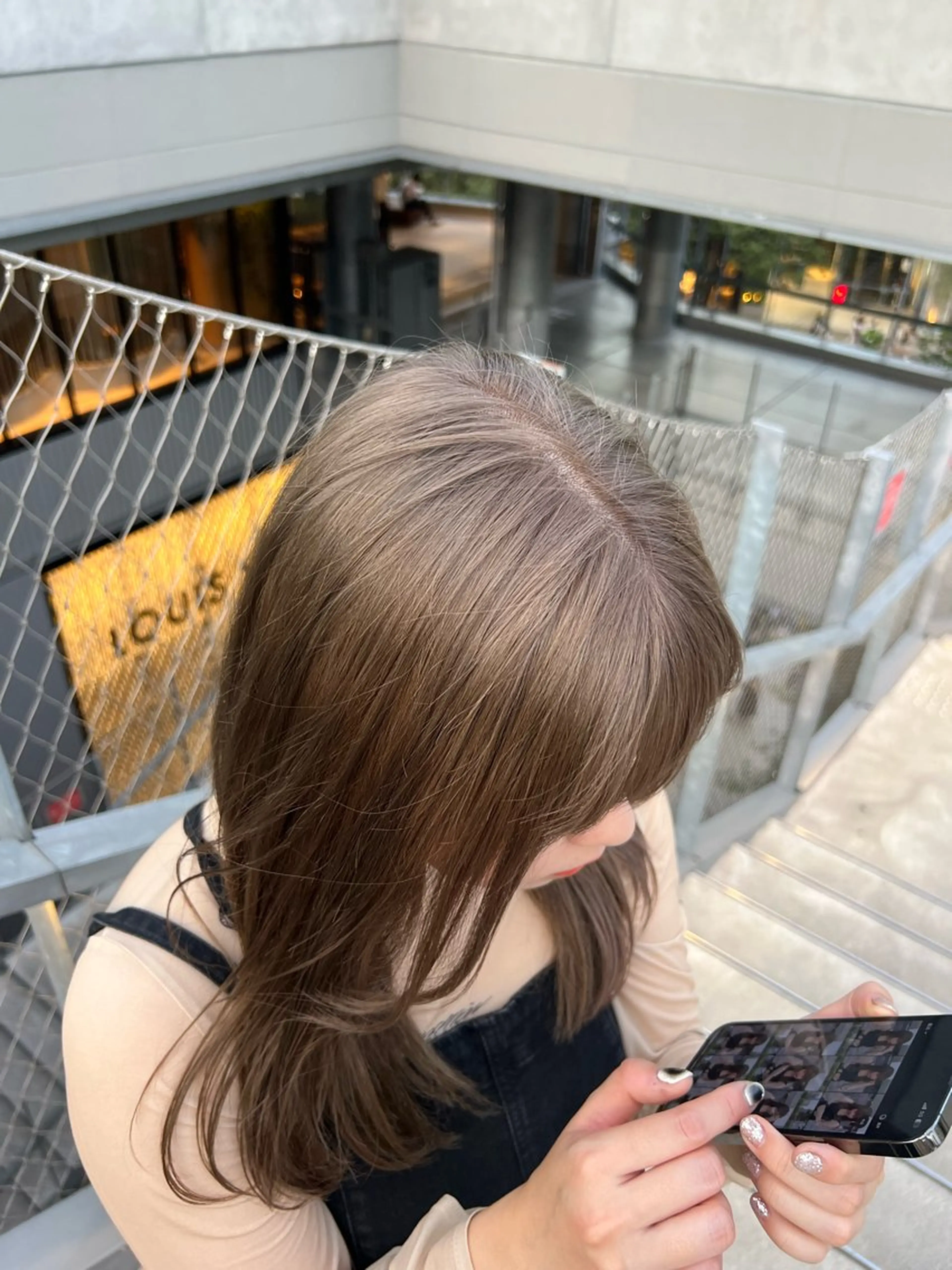 セミロング Henrietta  自由が丘所属・ベージュ/ブリーチ無 し/透明感/yukiのヘアスタイル