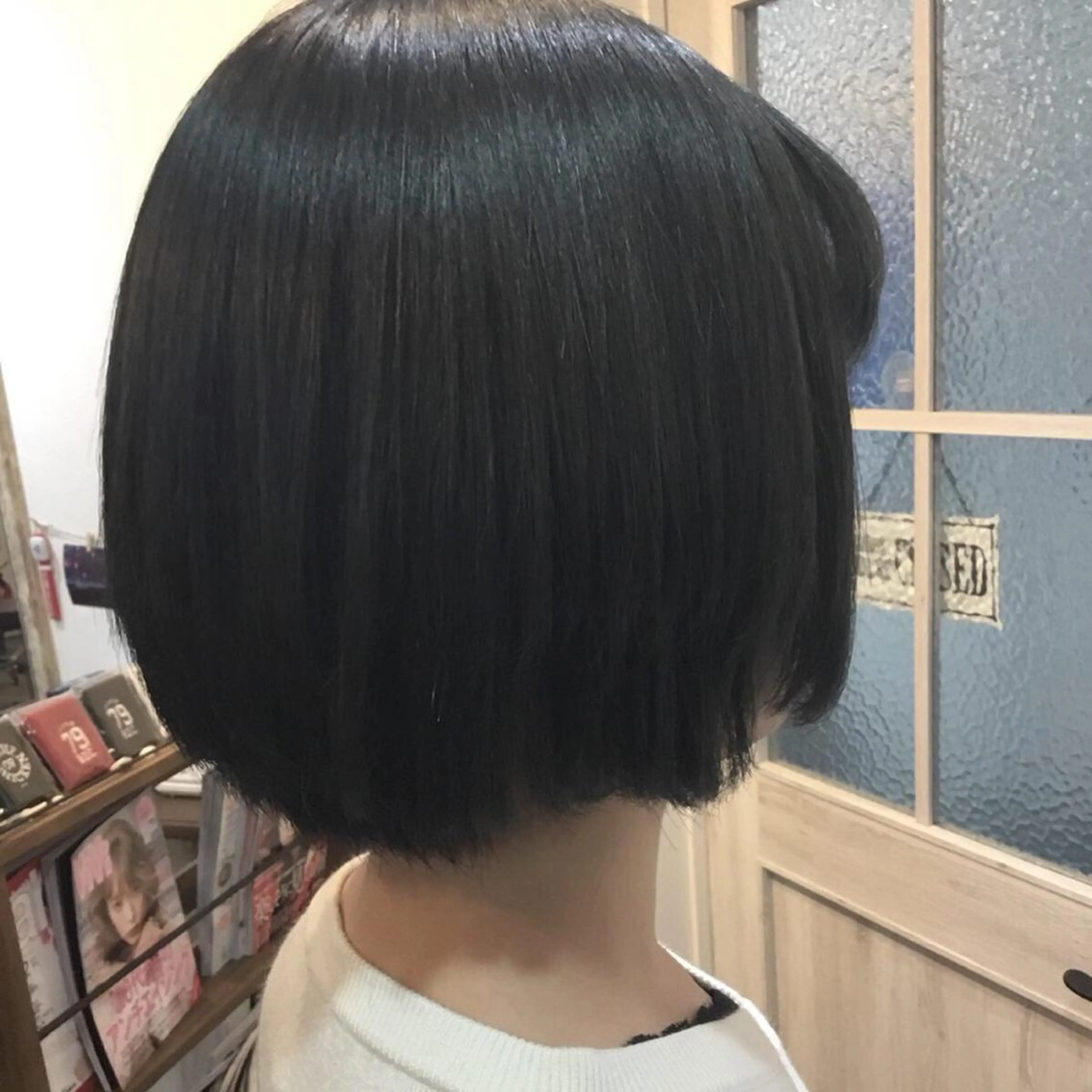 ショート カラー embrace エンブレイスのヘアスタイル