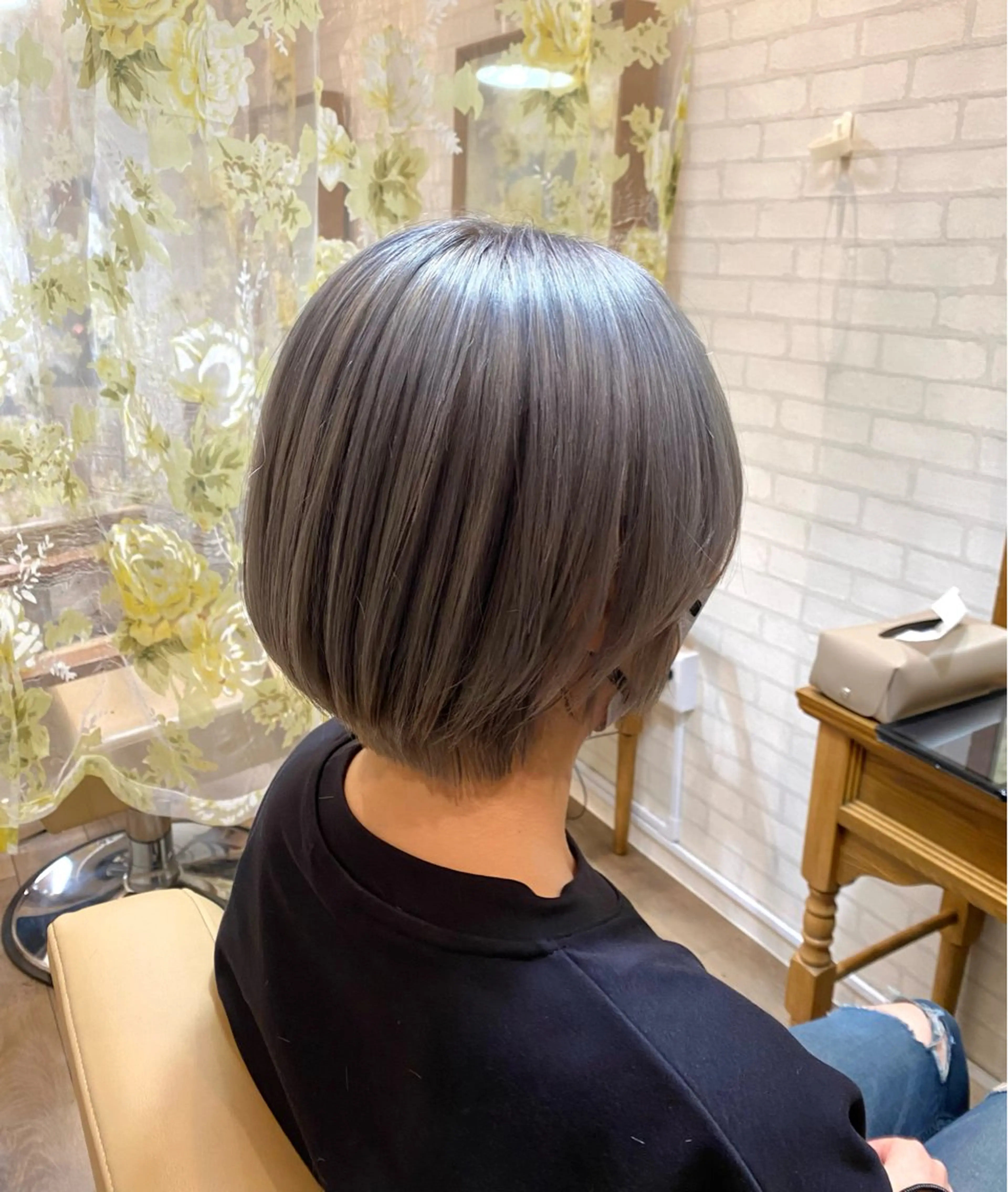ショート カラー Aujuaソムリエ 🎨‎♡HARUのヘアスタイル