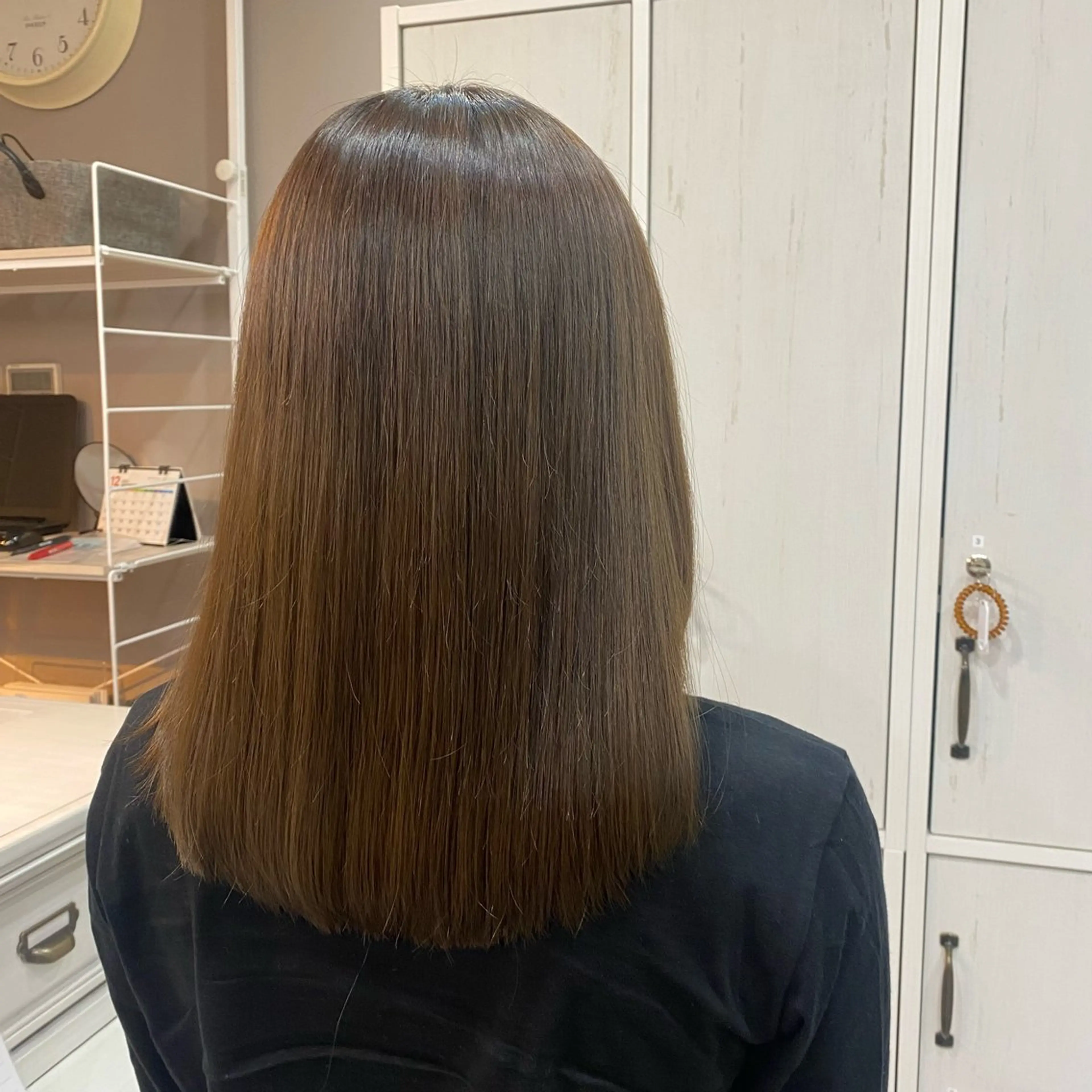 セミロング カラー 水瀬 咲夏のヘアスタイル