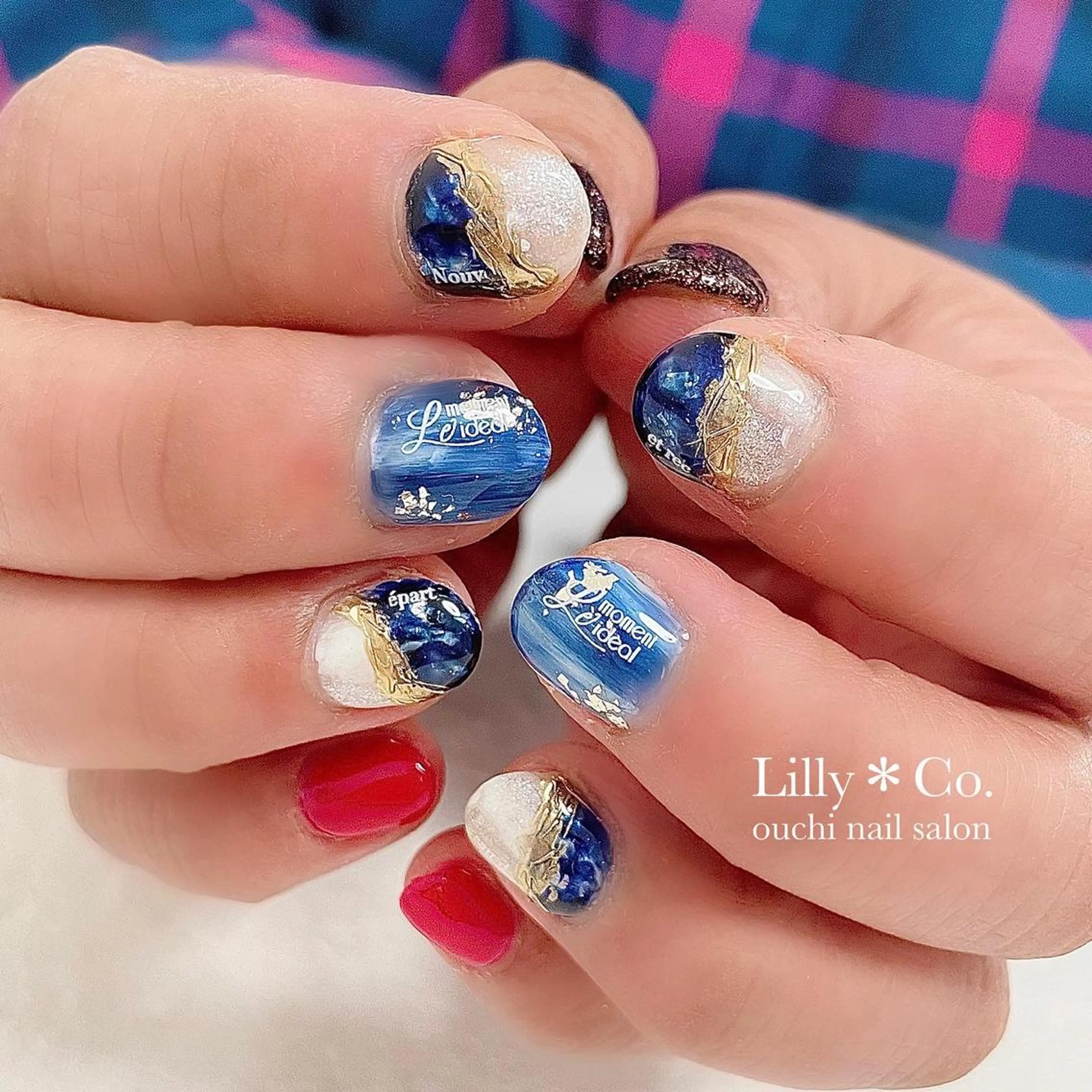 ネイル 冬ネイル クリスマス ハンドネイル ハンドケア Lilly Co.のネイルデザイン