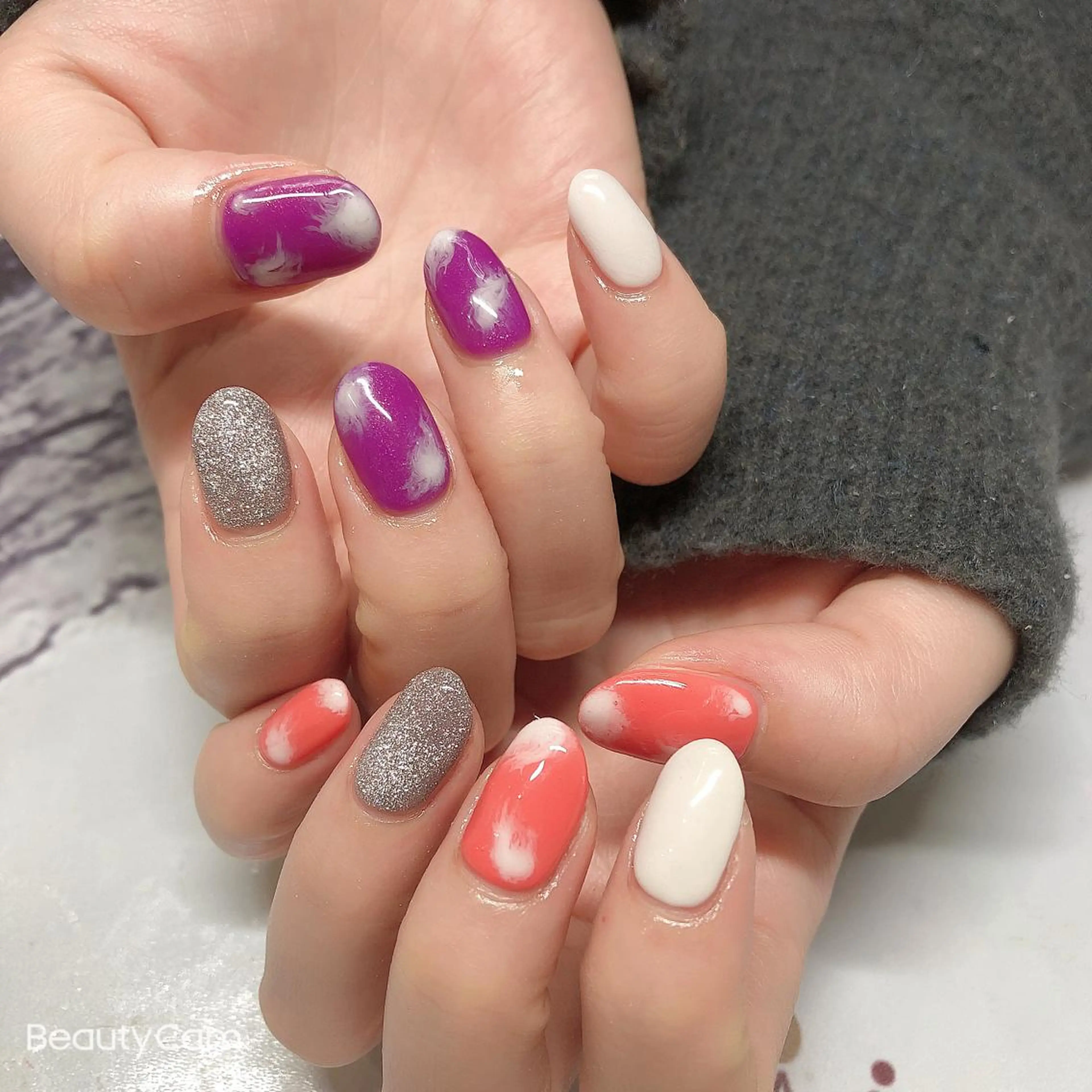 ネイル ハンドネイル Guarendo錦糸町店所属・ガレンドウ 白澤 愛子のネイルデザイン