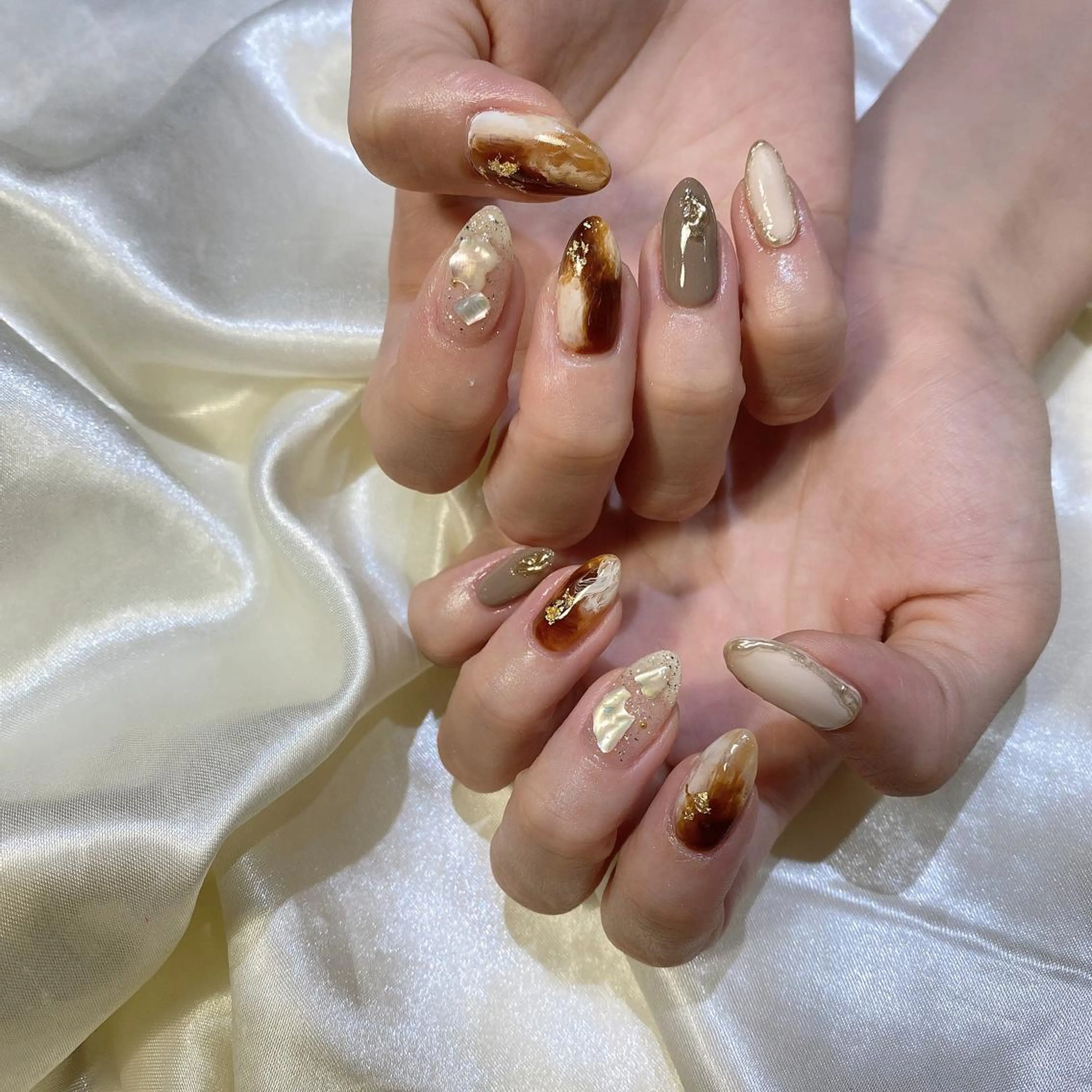 ネイル ハンドネイル 西岡 杏のネイルデザイン