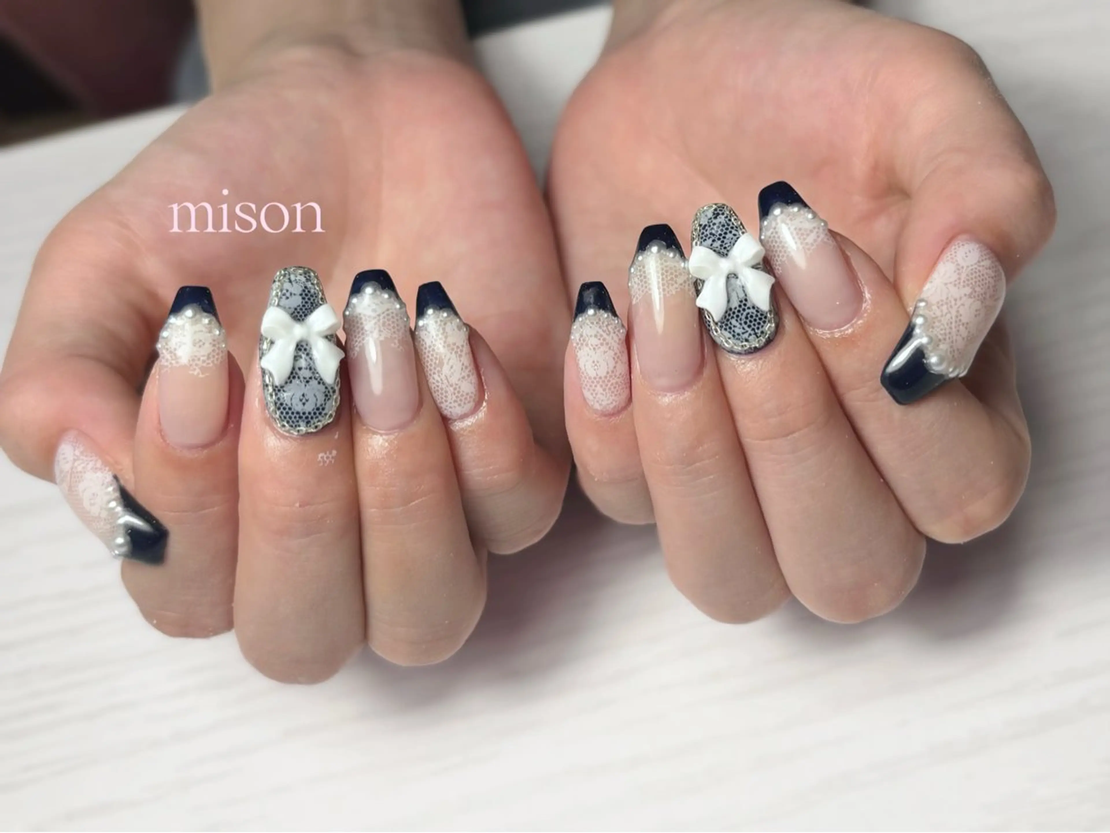 ネイル フレンチネイル レース 持ち込み ハンドネイル mison所属・mison 安形友花のネイルデザイン