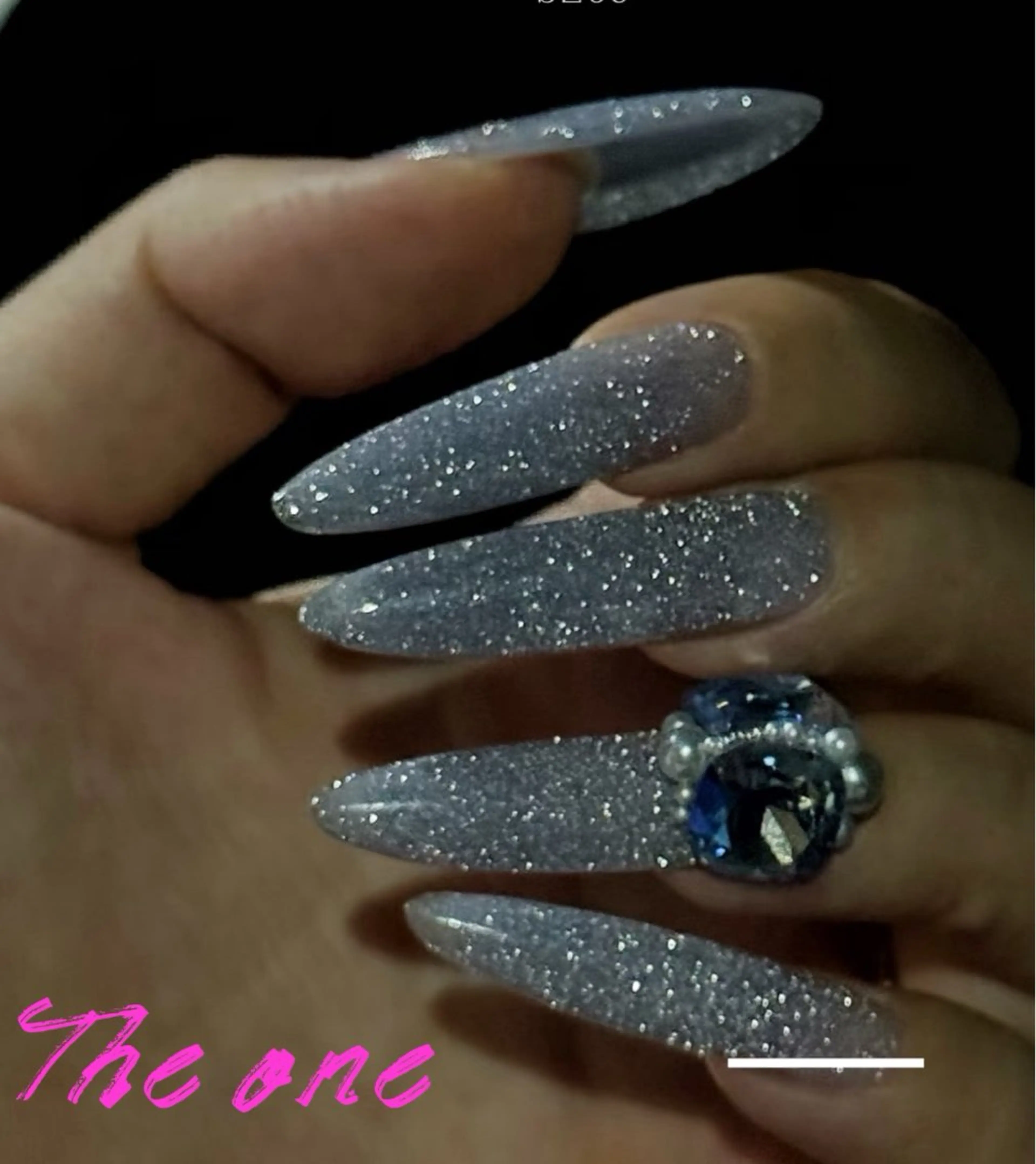 ネイル The oneアオイ アオイのネイルデザイン