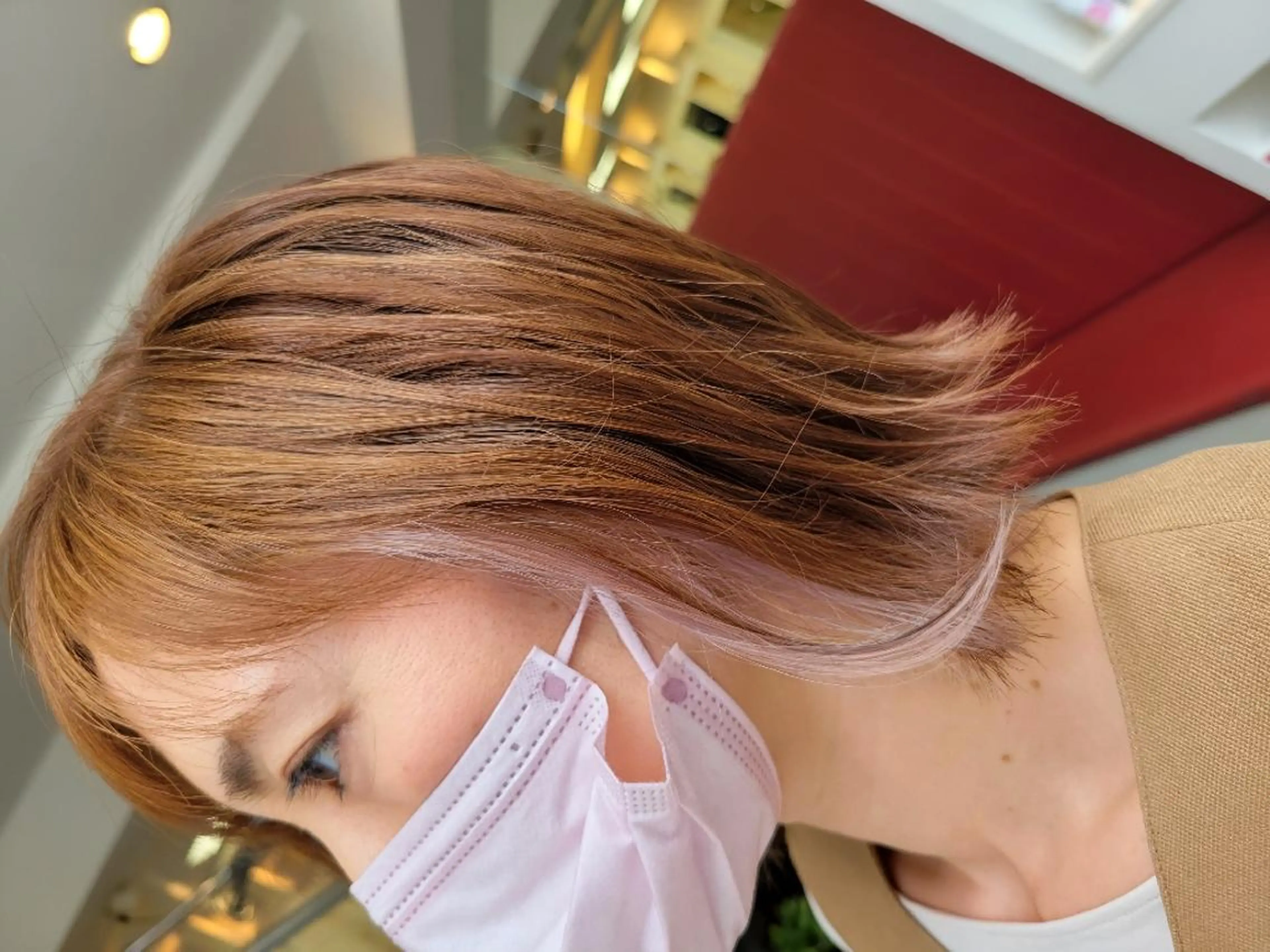 ミディアム カラー イヤリングカラー 外ハネヘア カット ヘアカラー トリートメント 遠藤 史秋のヘアスタイル