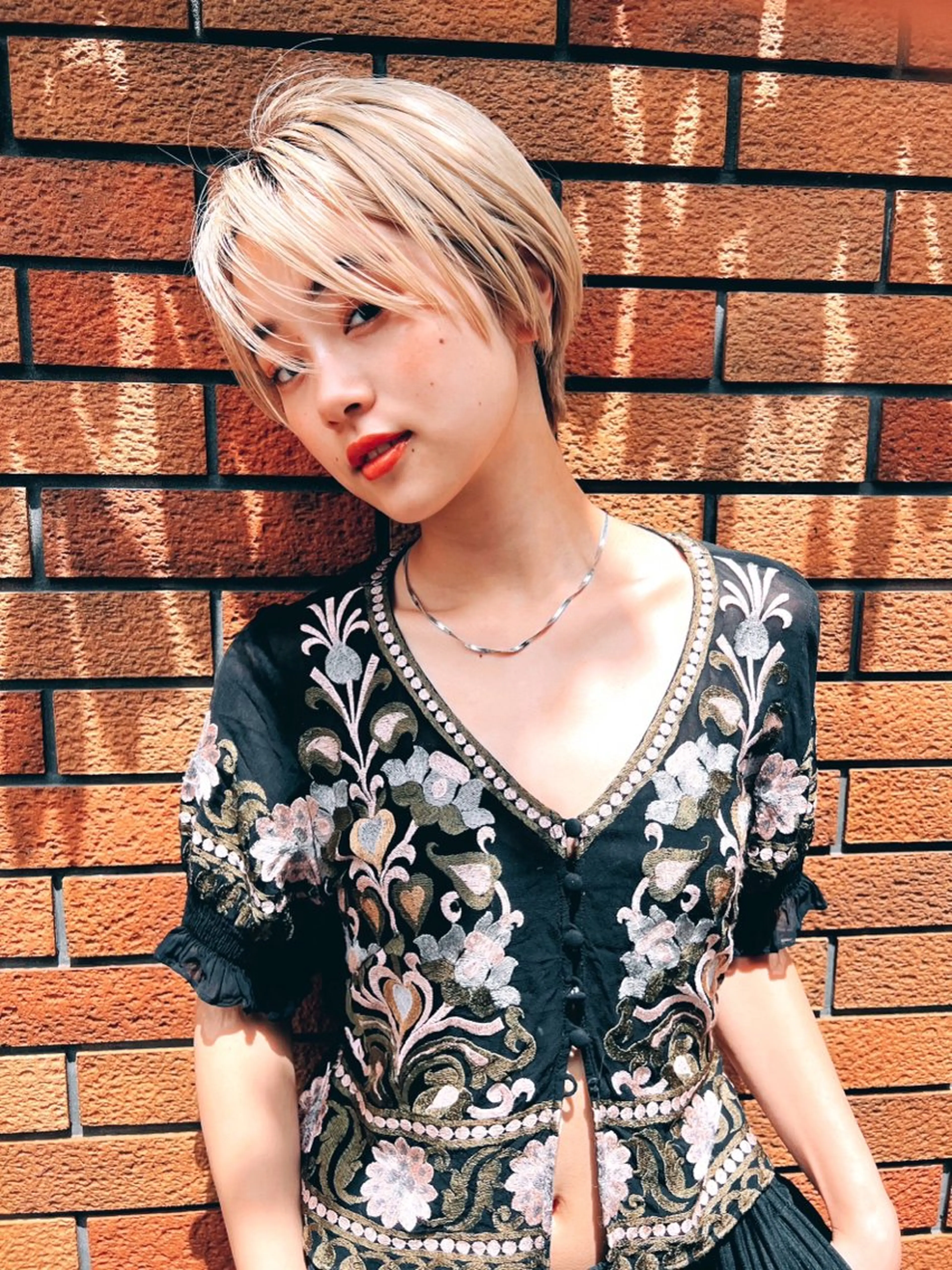 ショート カラー ハイトーンカラー ショートヘア MUSASHI ブリーチカラー◎のヘアスタイル