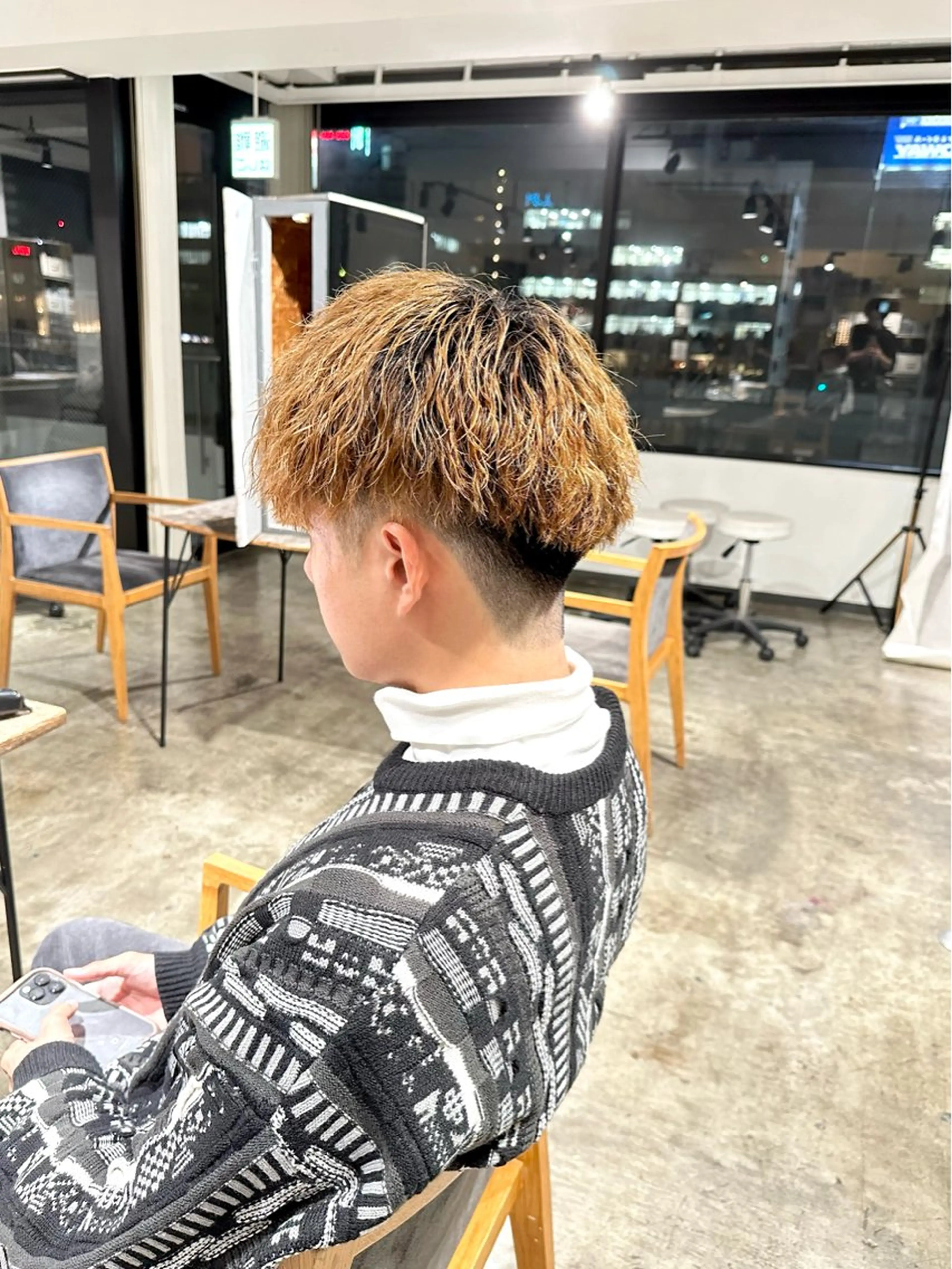 メンズ メンズブリーチ マッシュ メンズパーマ メンズツイストパーマ ツイストパーマ カット ヘアカラー パーマ トリートメント 骨格補正施術/メンズ 専門美容師/YUYAのヘアスタイル