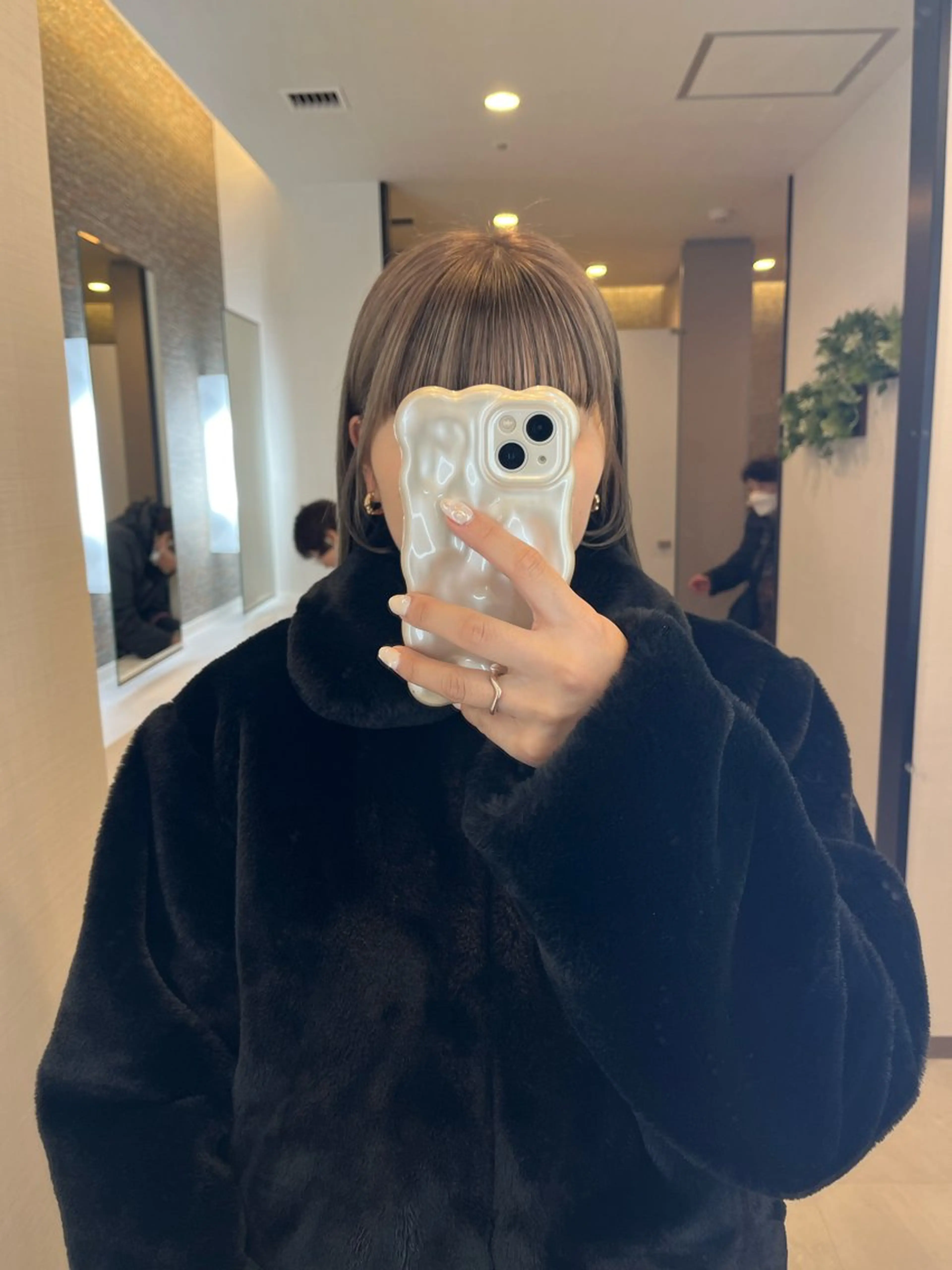 セミロング ALLYS 渋谷店所属・最高級の艶のある カラーmei🎨のヘアスタイル