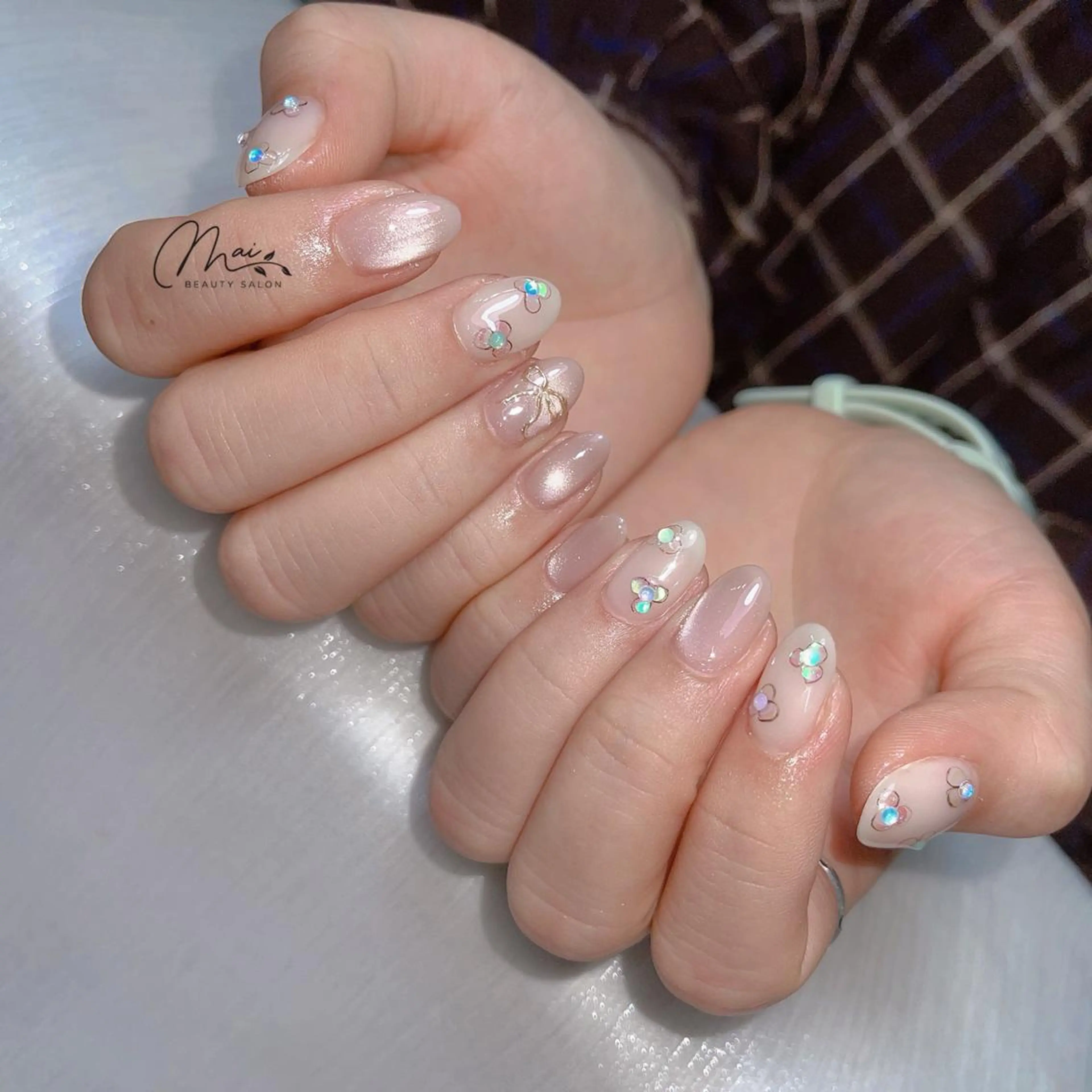 ネイル チークネイル フラッシュネイル フットネイル ジェルネイル マグネットネイル ハンドネイル ハンドケア MaiBeauty dodoのネイルデザイン