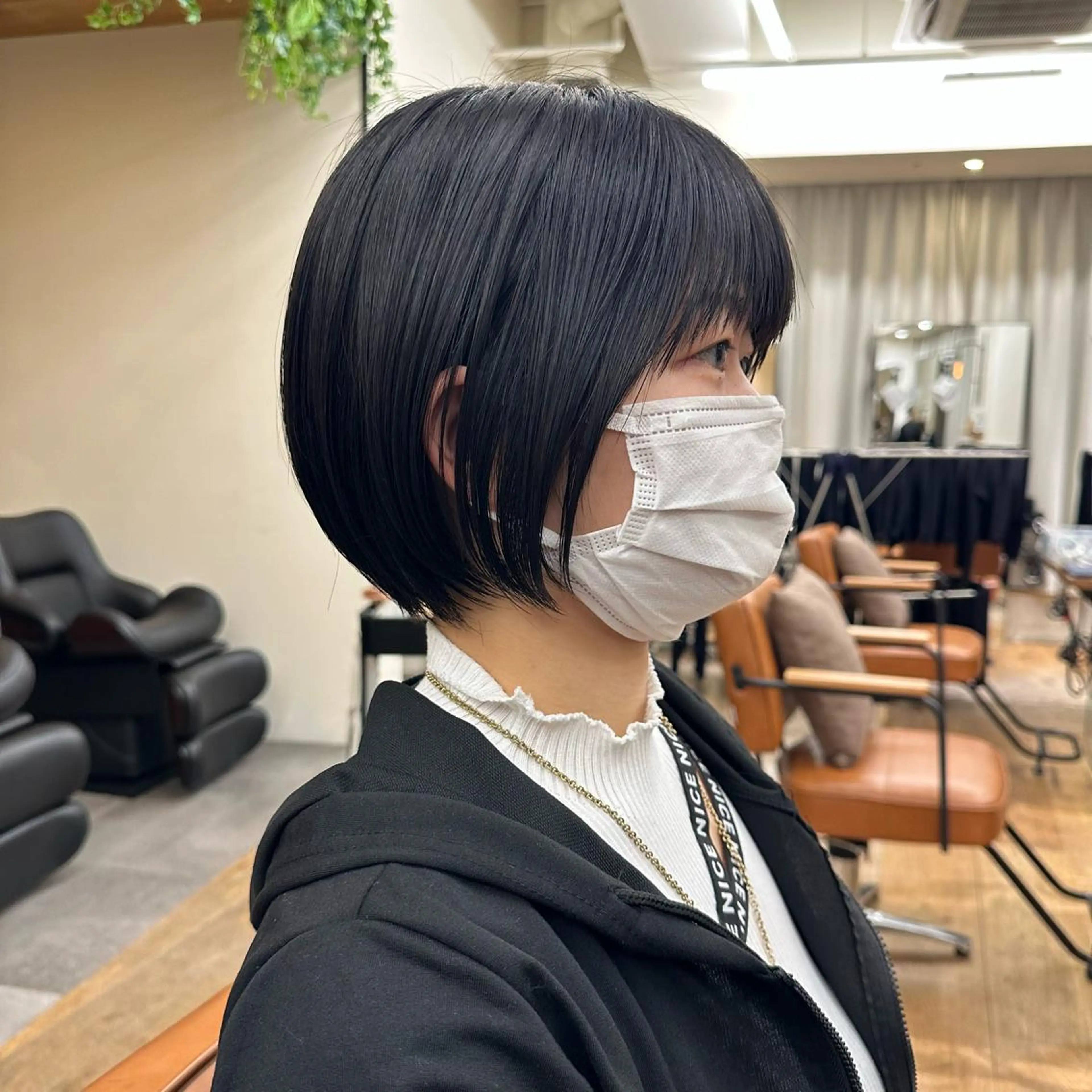 ミディアム カラー パーマ ヘアアレンジ メンズ キッズ ネイル マツエク・マツパ アイブロウ 顔周りcut/ 艶ワンカラー♥ちさきのヘアスタイル