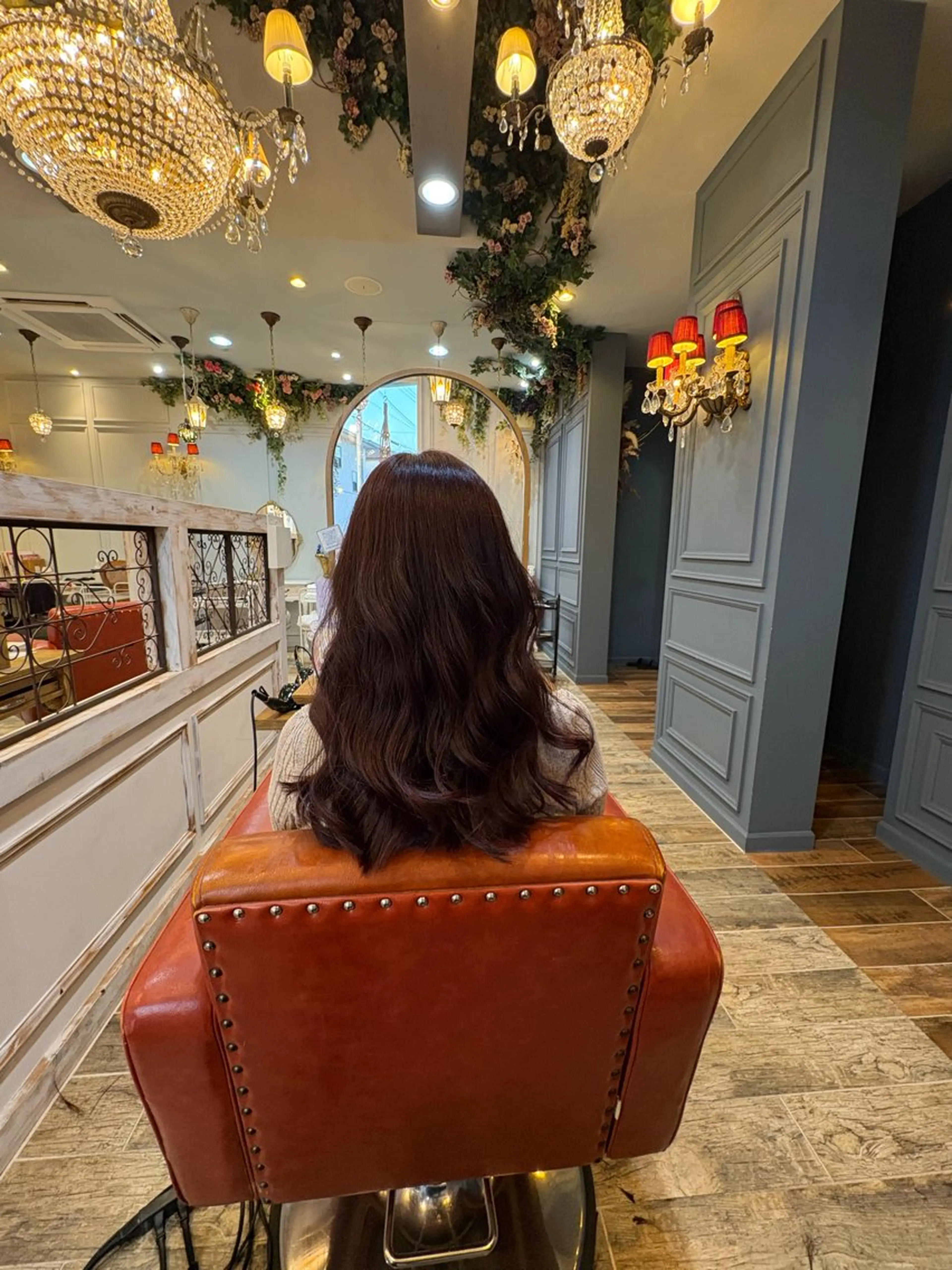 ロング カラー ヘアアレンジ ブリーチ ブリーチなしカラー ピンクカラー レッドカラー GLanz 朱蒙のヘアスタイル