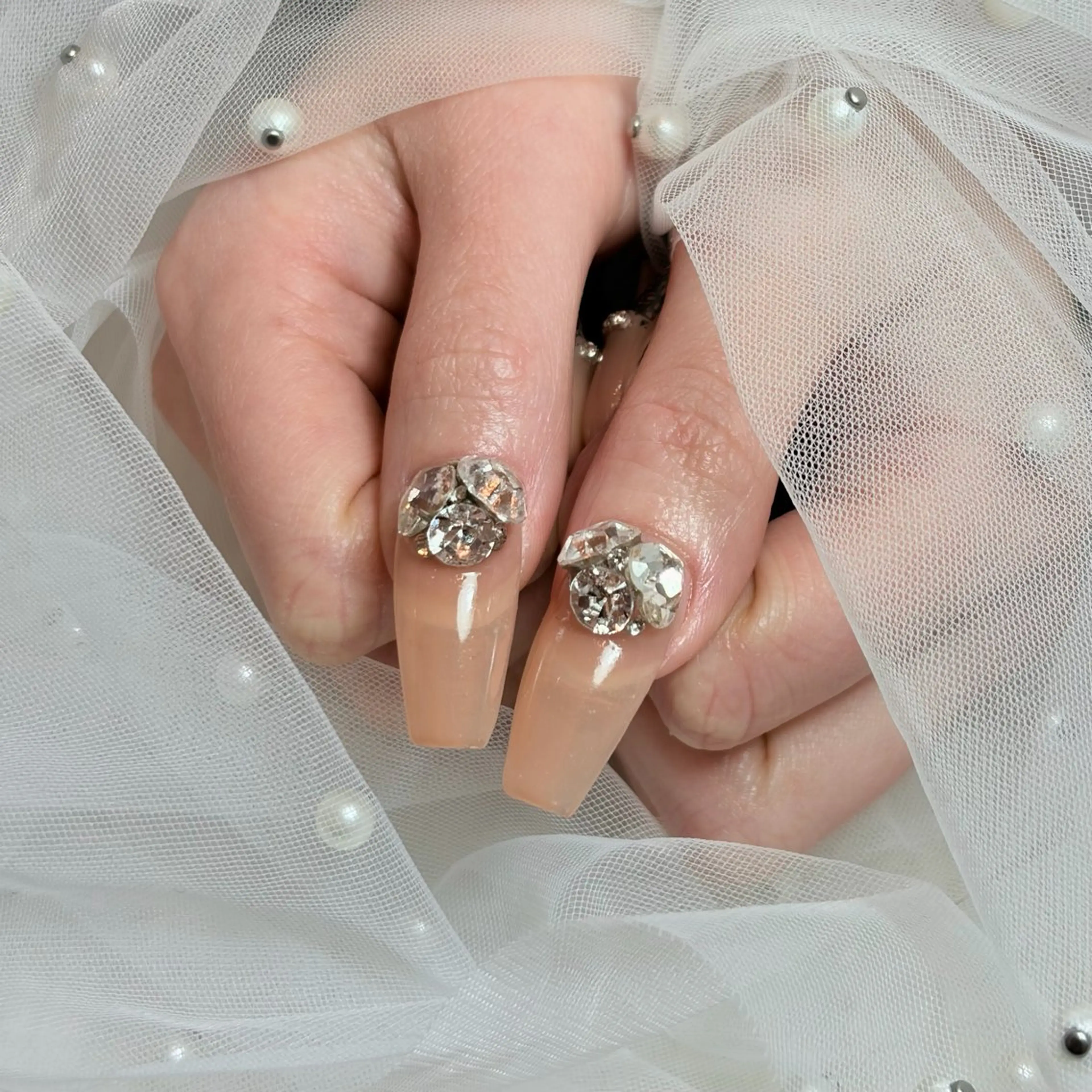 ネイル ハンドネイル 𝐴𝑘𝑎𝑟𝑖 🤎のネイルデザイン