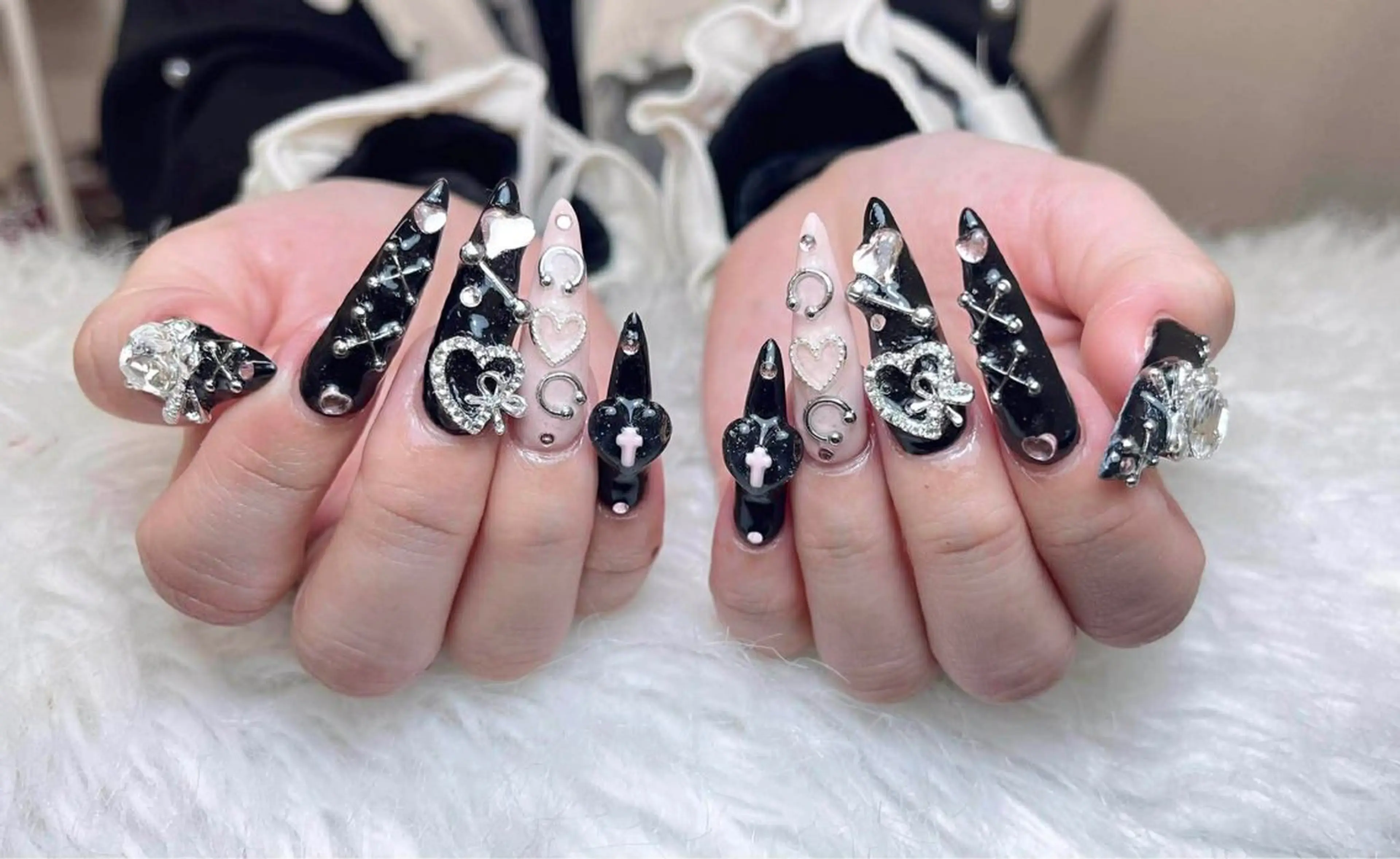 ネイル アートネイル 成人式 ジェルネイル ニュアンスネイル 夏ネイル ハンドネイル NIE MoMoのネイルデザイン