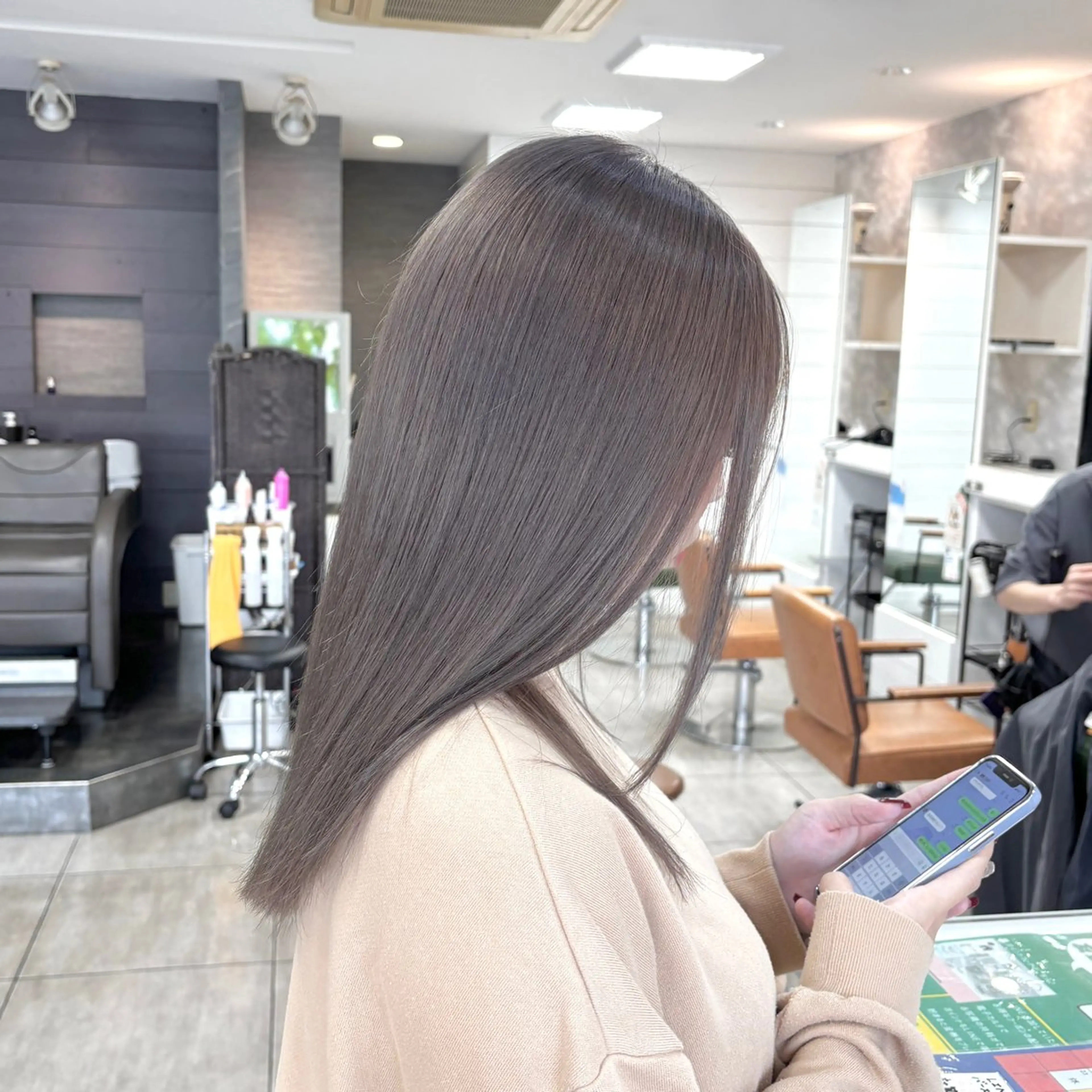 ミディアム three若林 那津のヘアスタイル