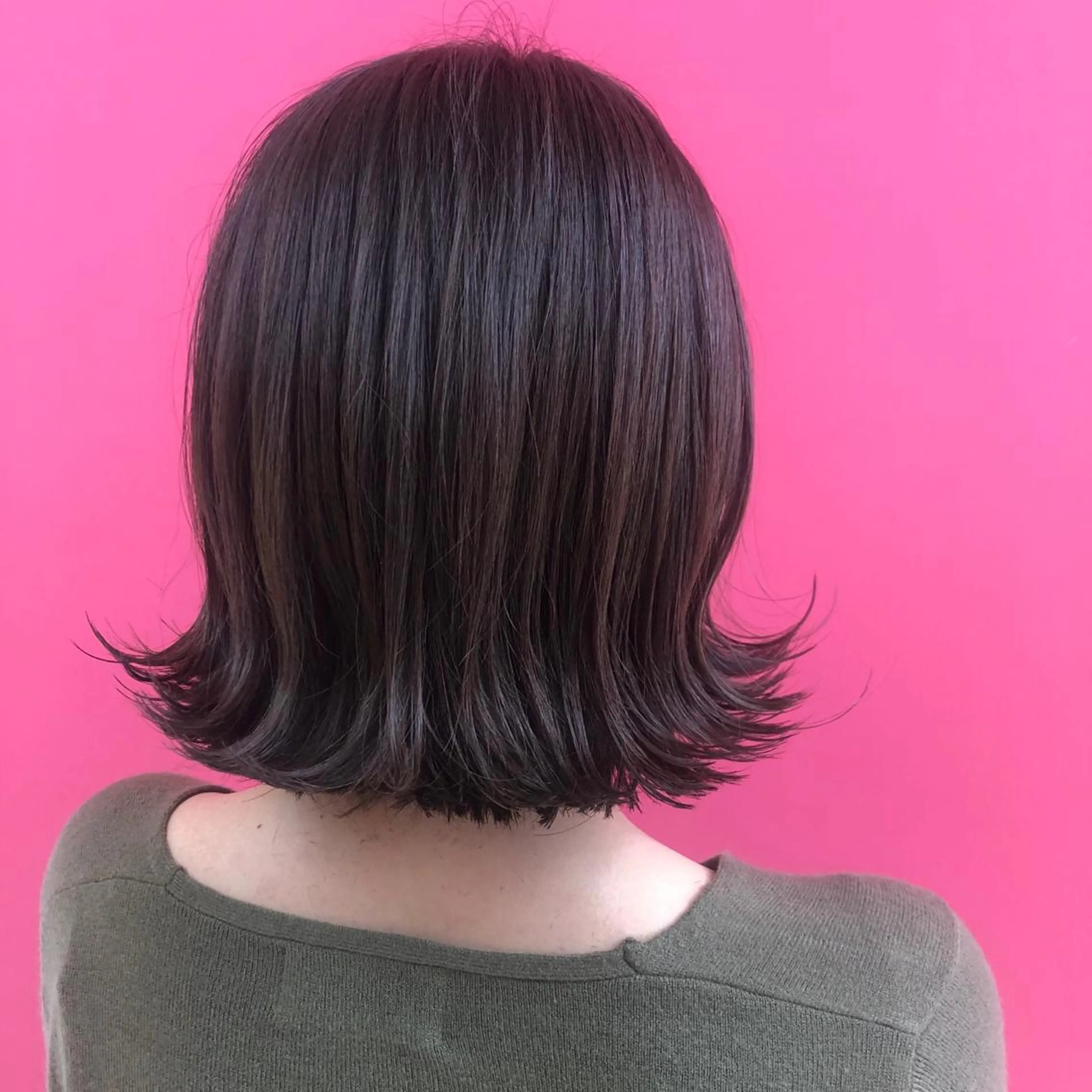 ショート カラー 透明感カラー イルミナカラー ラベンダーカラー ラベンダーグレー パープルカラー ベージュ/インナー カラー🤍Rieのヘアスタイル