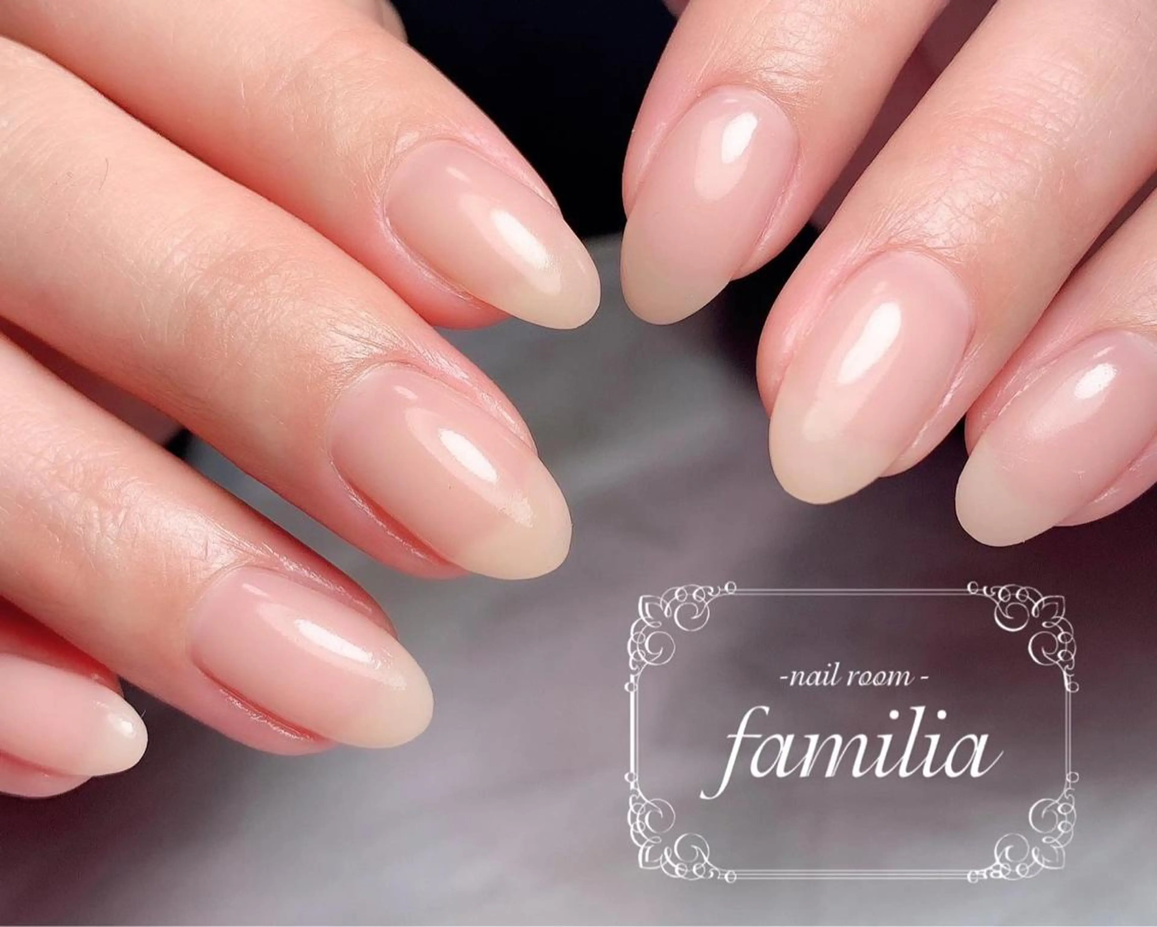 ネイル ハンドネイル -nailroom- familiaのネイルデザイン
