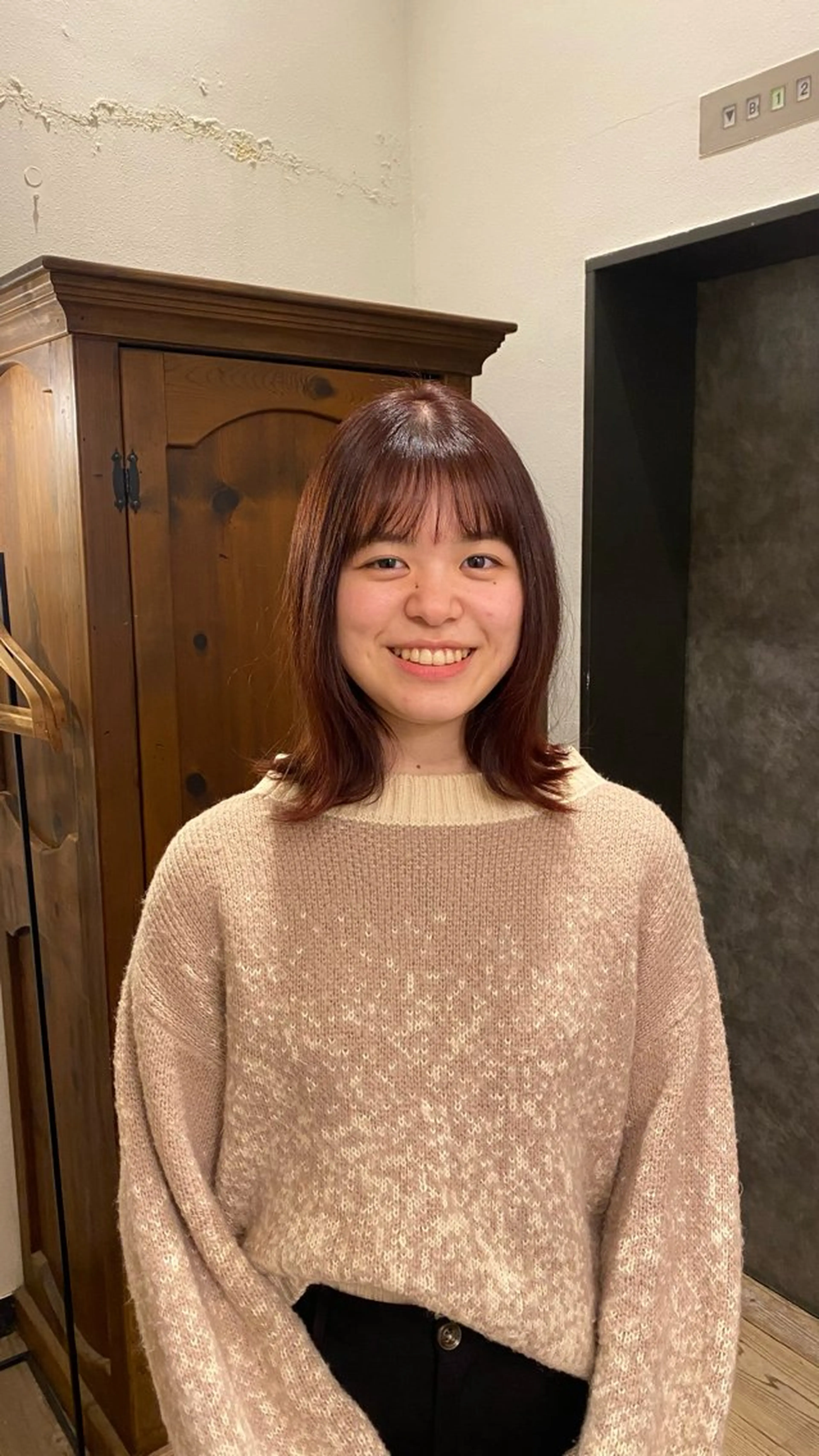 ミディアム カラー 黒髪 ブリーチ ブリーチなしカラー ピンクカラー ヘアカラー ショートカット 🪷なりたりみのヘアスタイル