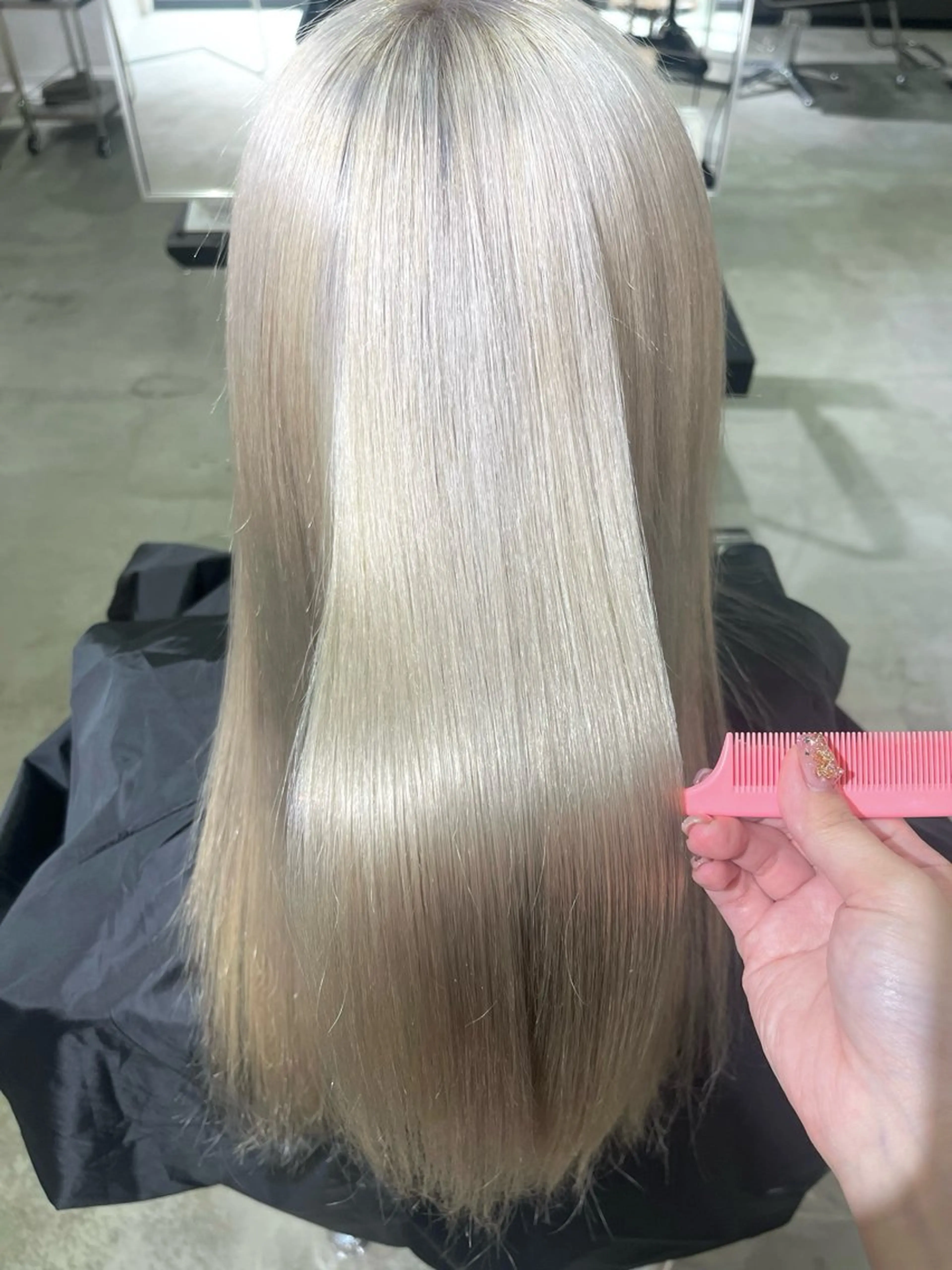 カラー バレイヤージュ ブリーチ ブロンド ケアブリーチ デザインカラー 心斎橋/ブロンド/ ペールカラー/あみかのヘアスタイル