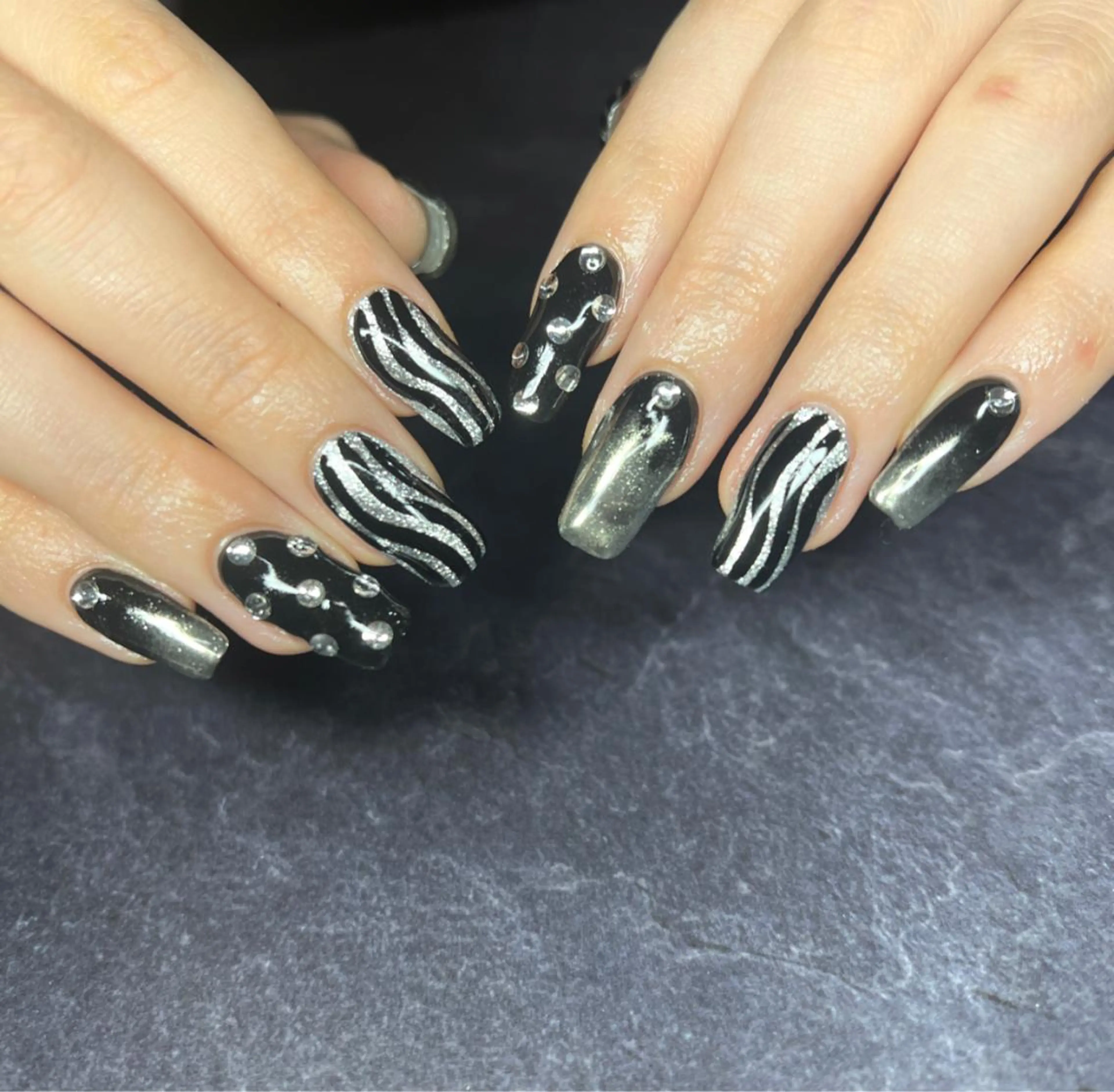 ネイル フレンチネイル ジェルネイル 韓国ネイル 持ち込み パラジェル LeaLea nails.のネイルデザイン