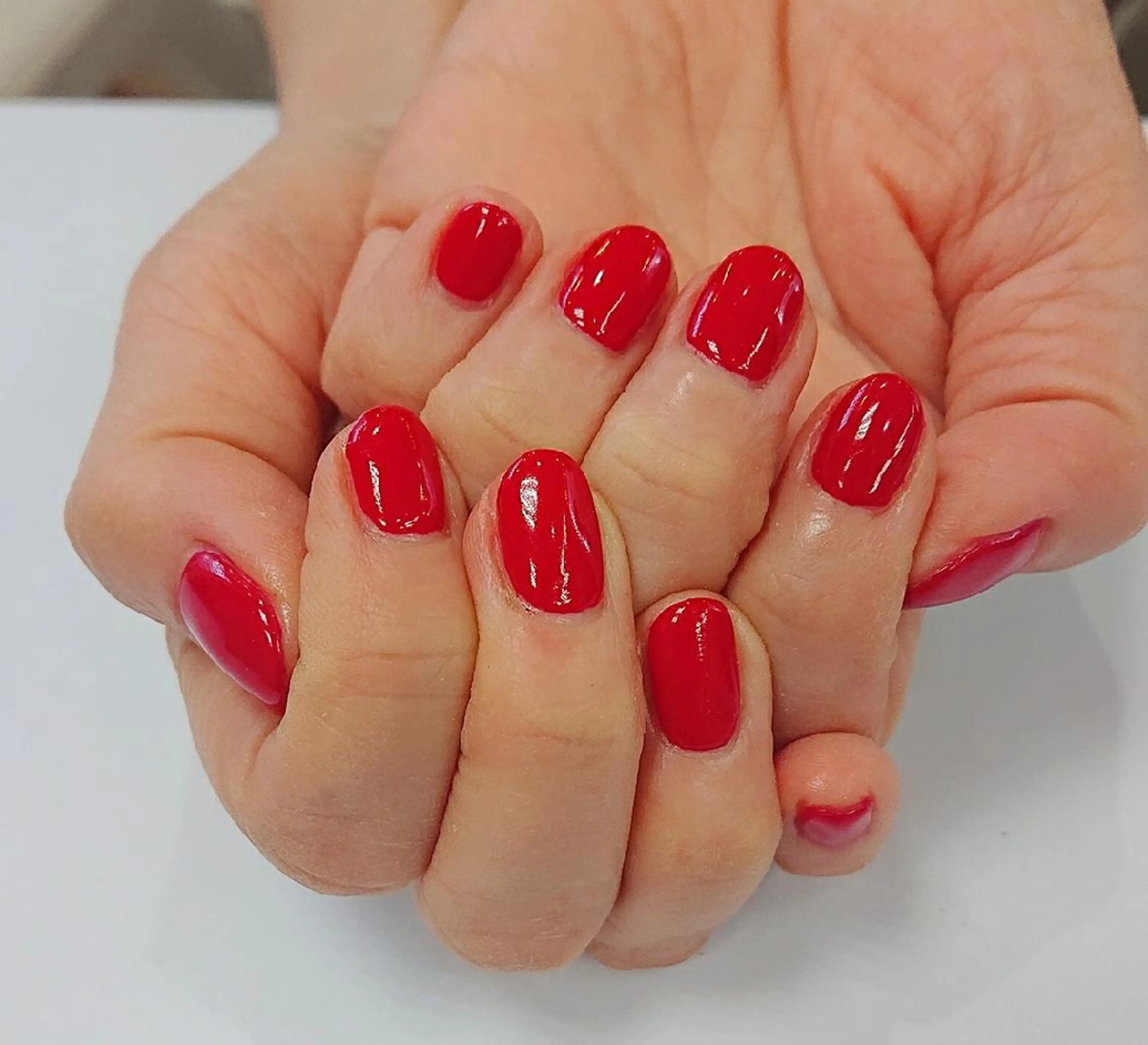 ネイル 赤色 🍒当日もOK🍒 𝑳𝑼𝑵𝑨花井のネイルデザイン