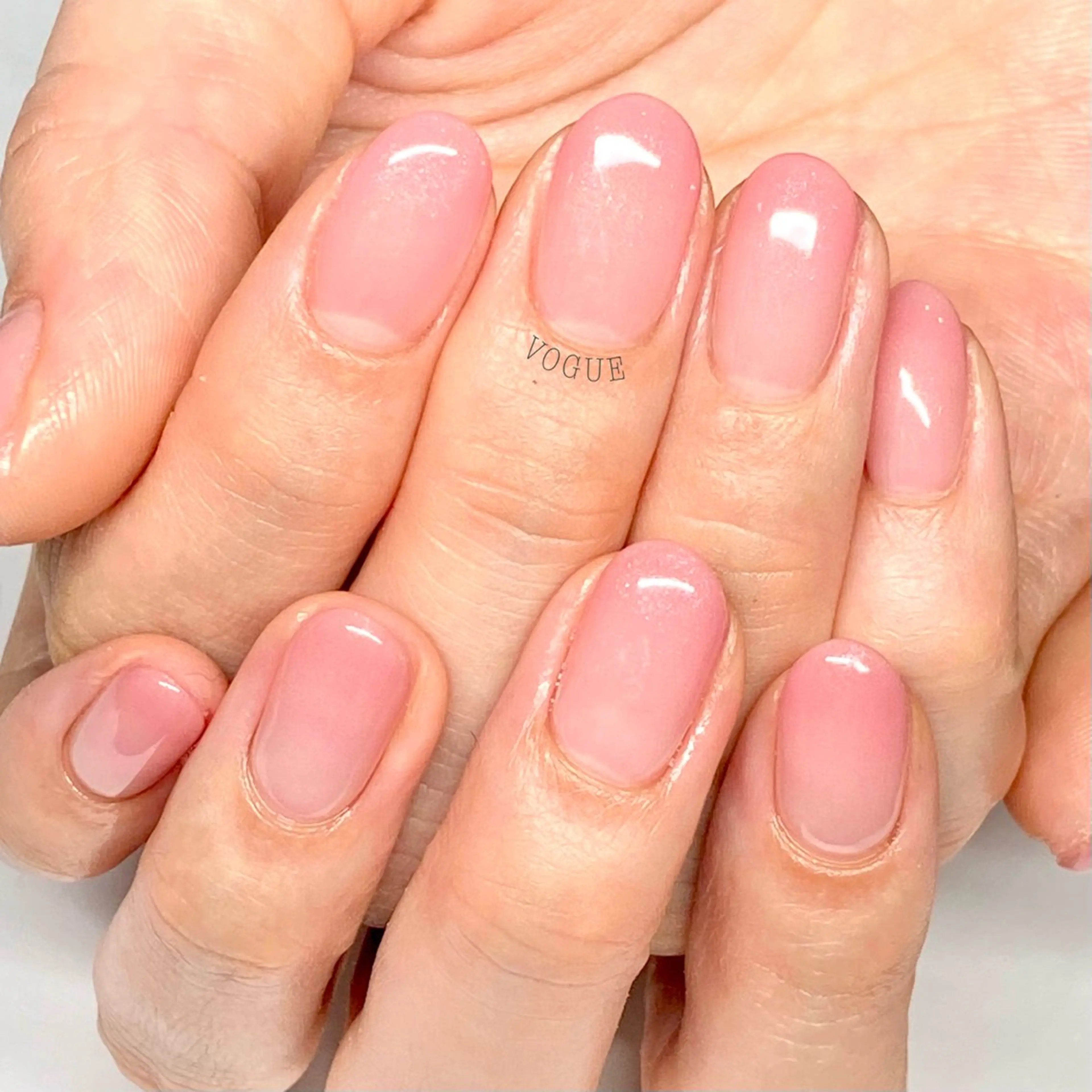 ネイル ハンドネイル VOGUE ×SWANのネイルデザイン