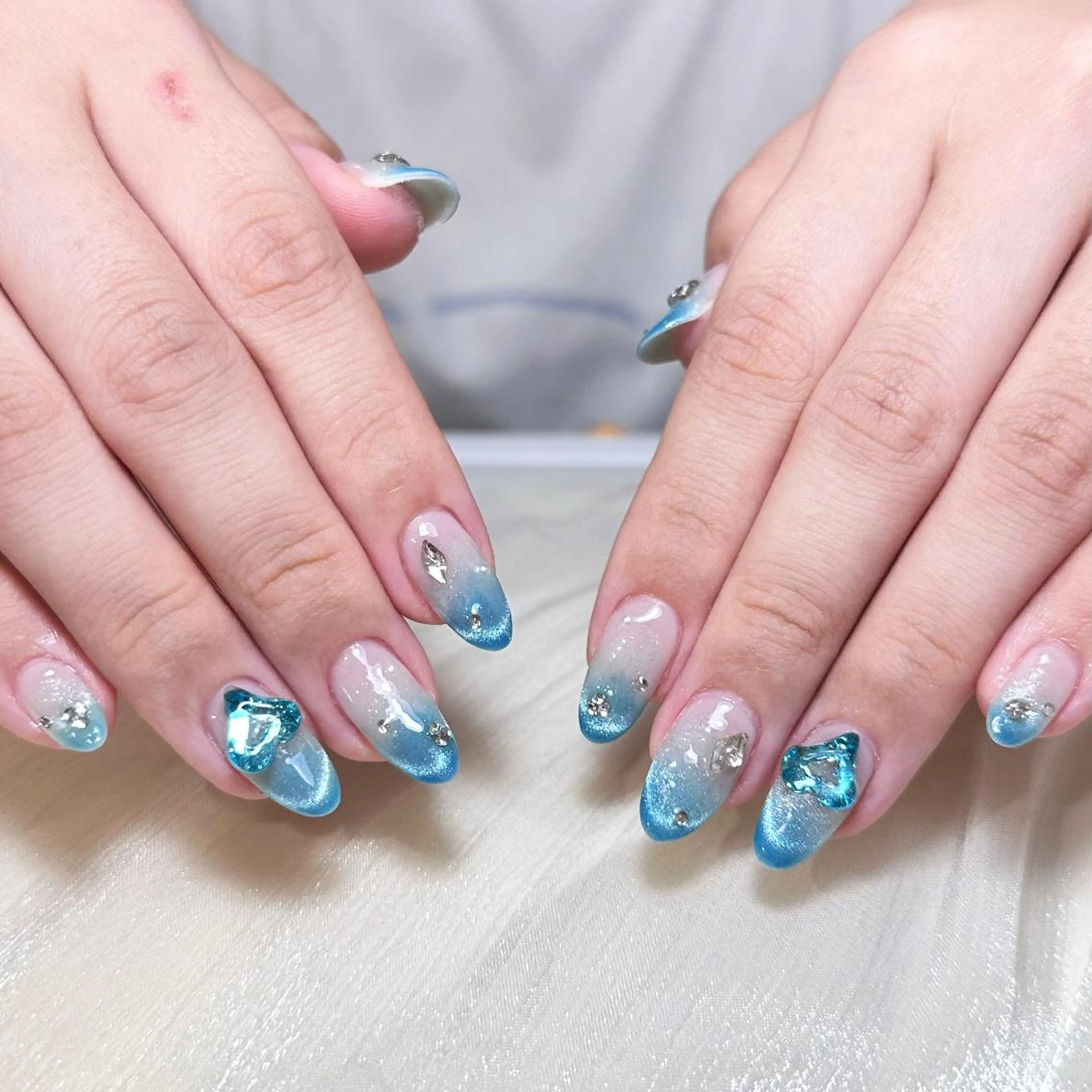 ネイル アートネイル オーロラネイル ガーリー キラキラネイル マグネットネイル ハンドネイル DIAMOND 💦のネイルデザイン