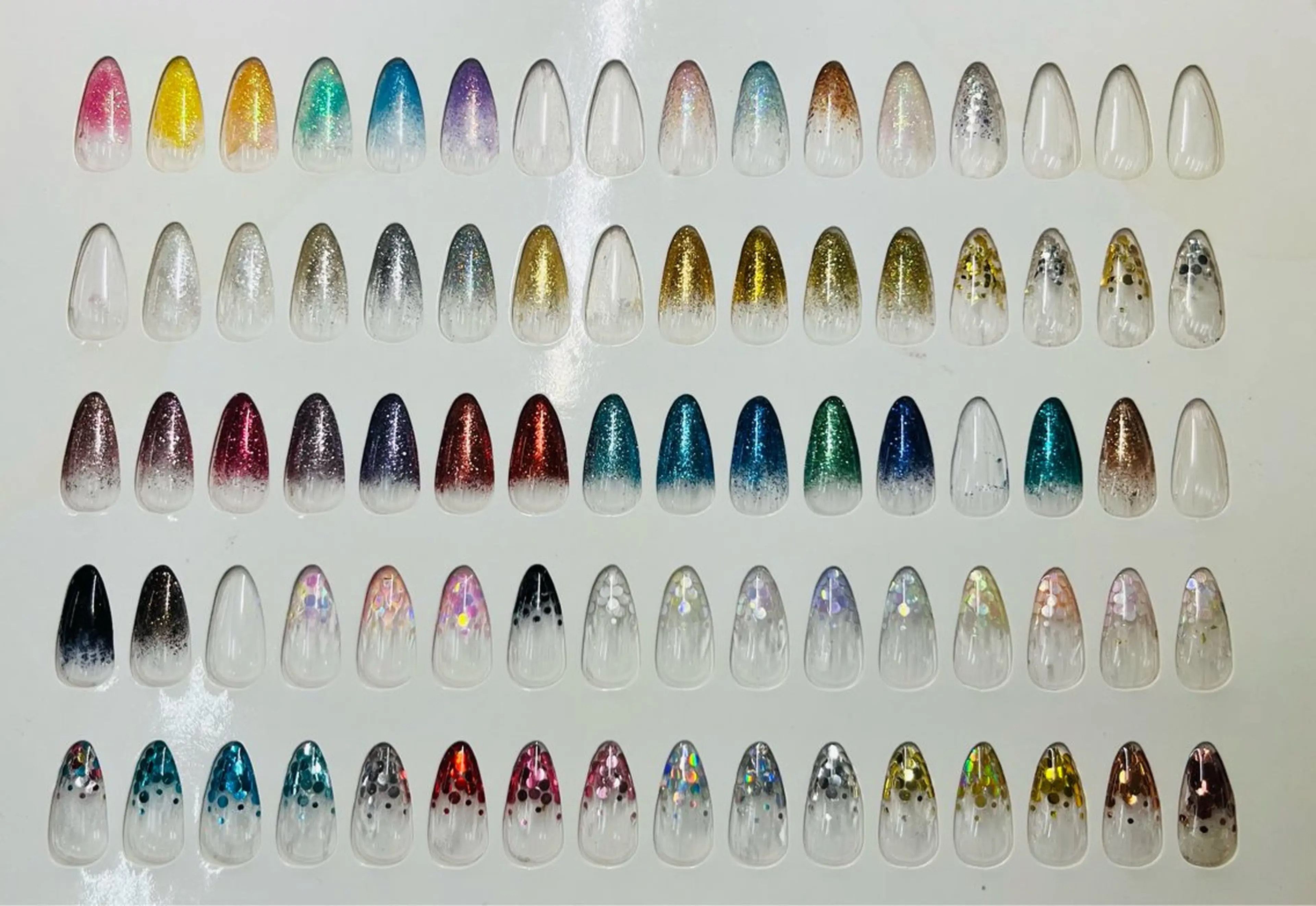 ネイル ラメ(グリッター) MAXKELLY まいのネイルデザイン