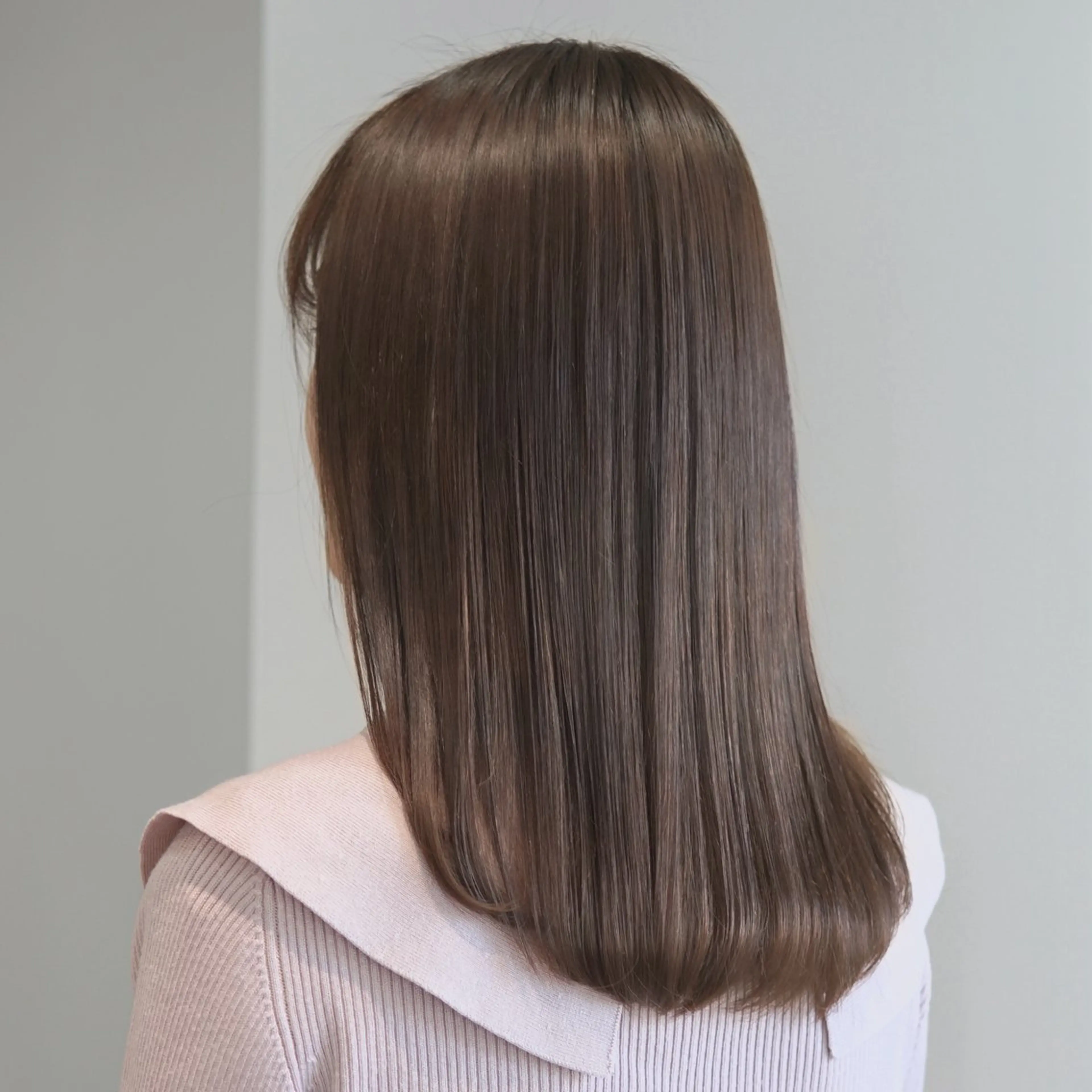 セミロング 縮毛矯正 酸性ストレート 髪質改善/艶カラー 🤍mizueのヘアスタイル