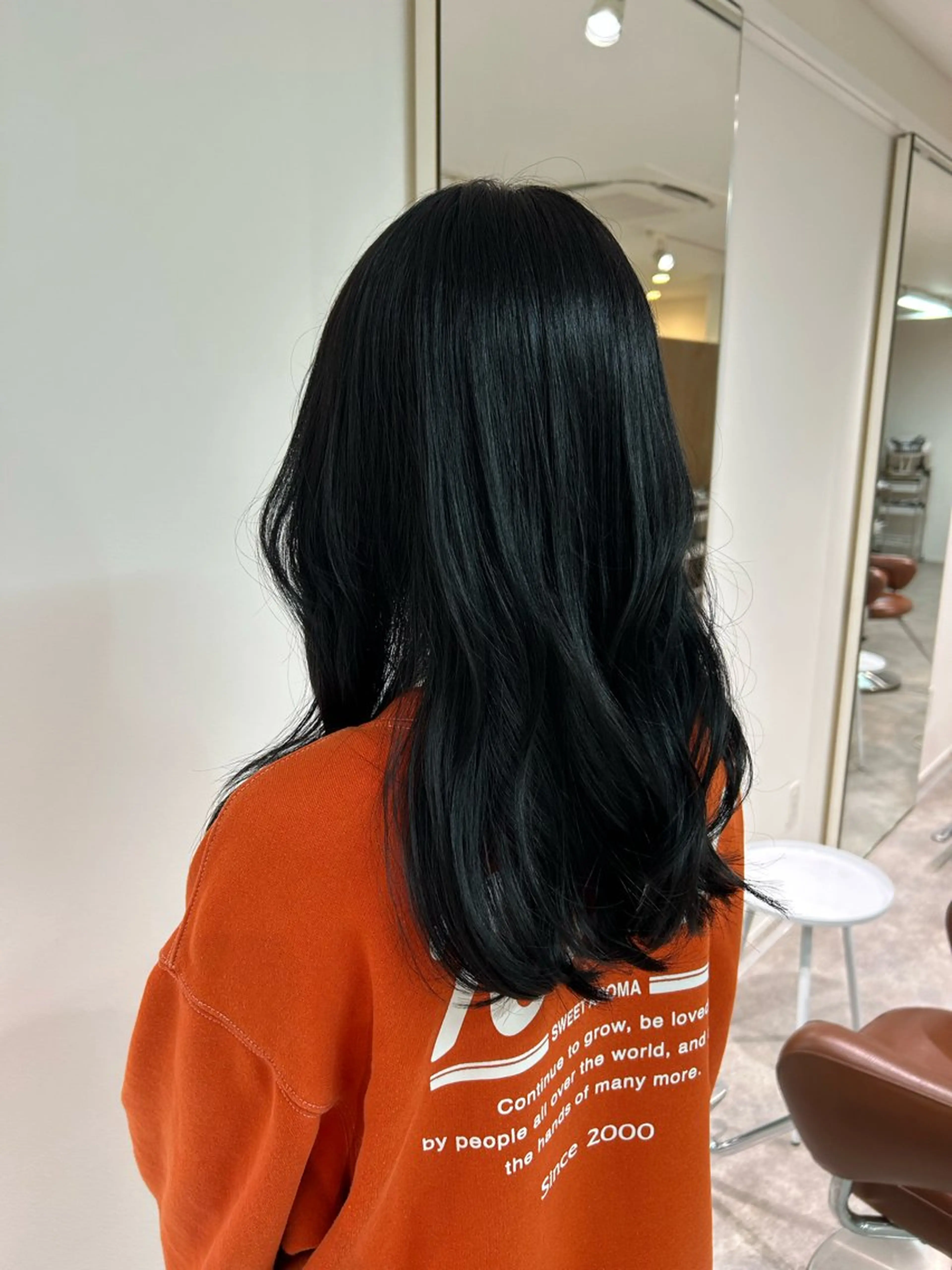 ミディアム カラー 黒髪 ヘアカラー マコ @_vral0のヘアスタイル