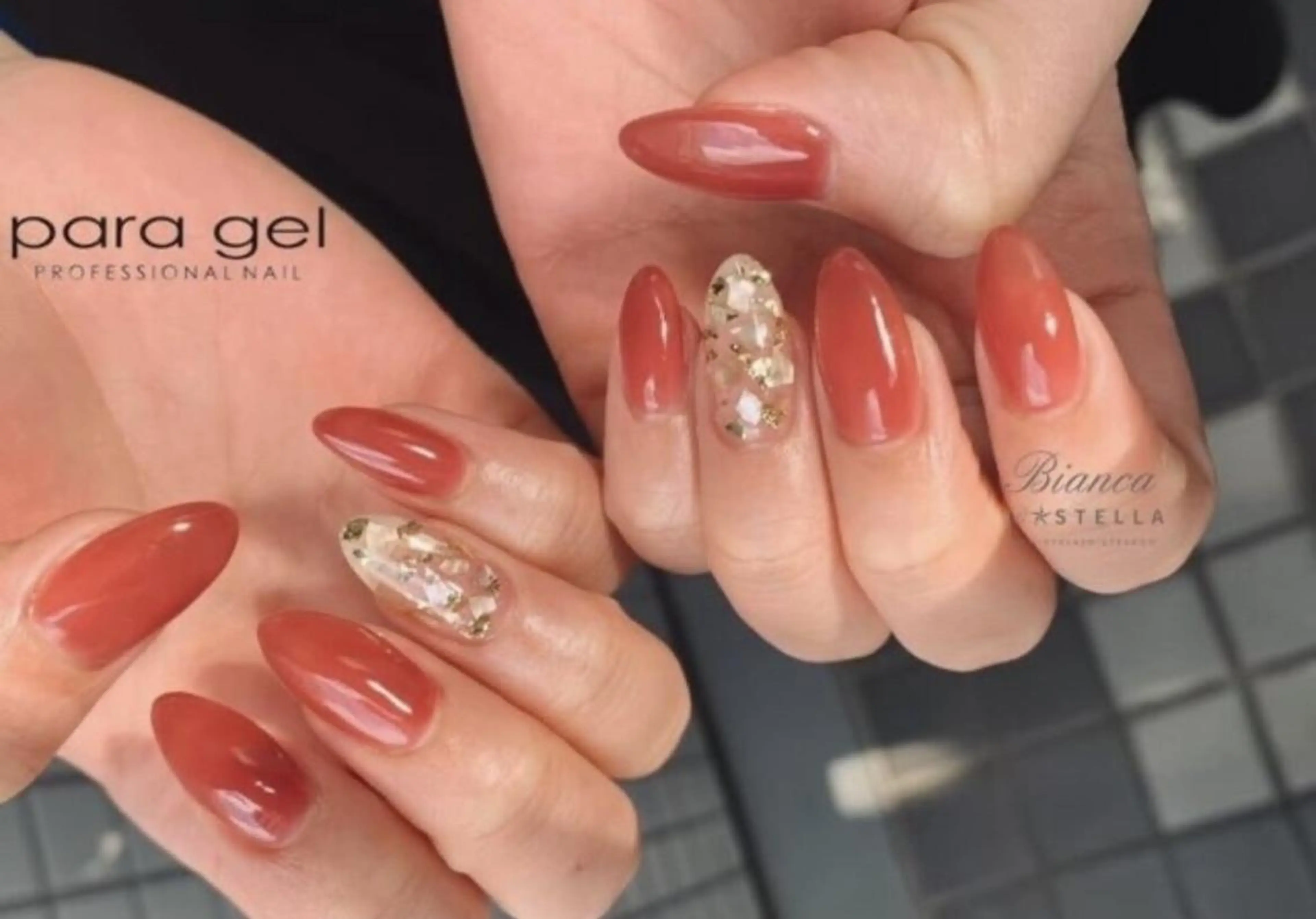 【ハンドネイル★初回オフ無料】大人シンプルワンポイントアートネイルの写真